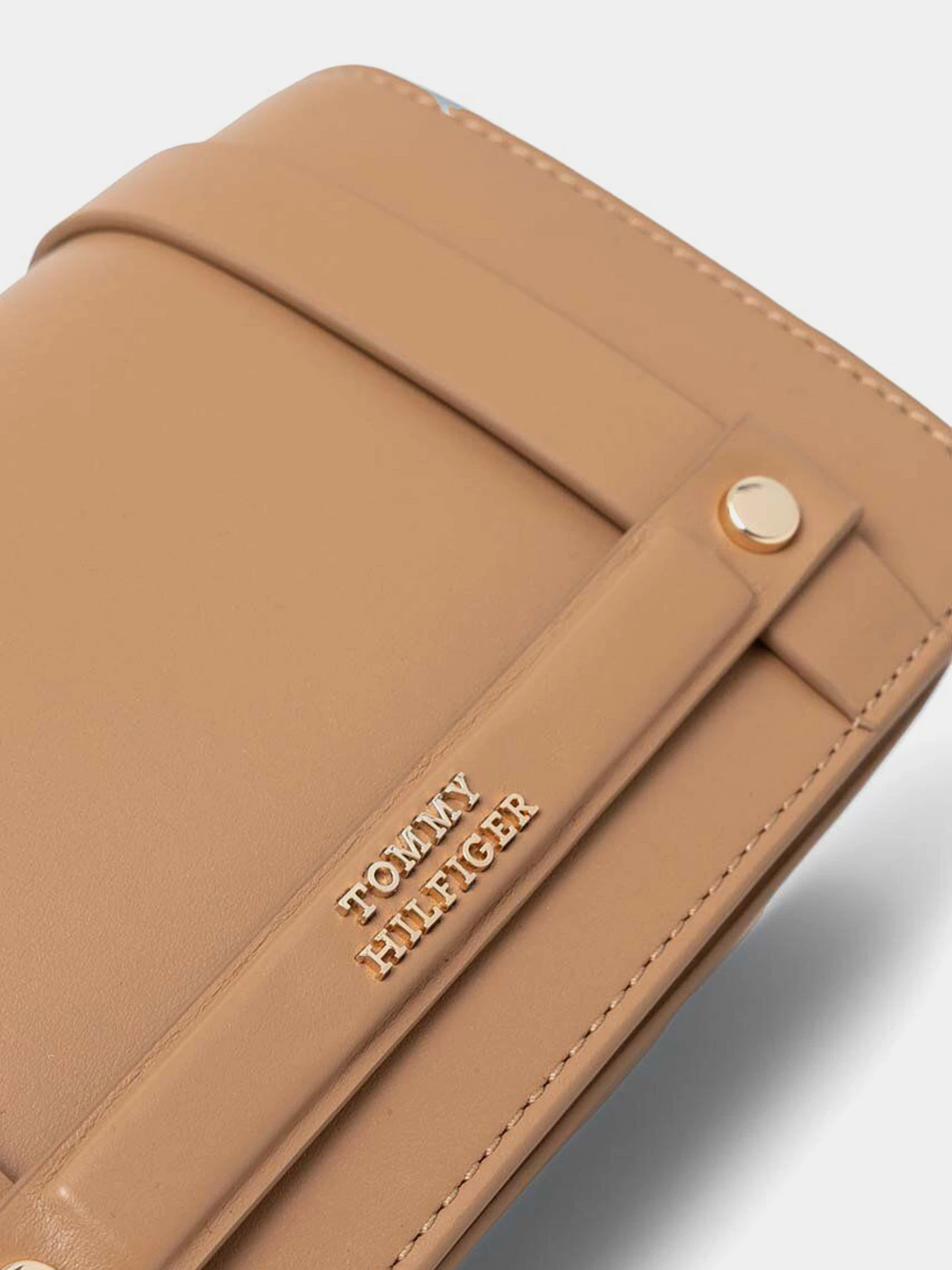 Сумки Tommy Hilfiger модель AW0AW16320-RBL Сумки Tommy Hilfiger модель AW0AW16320-RBL Фото