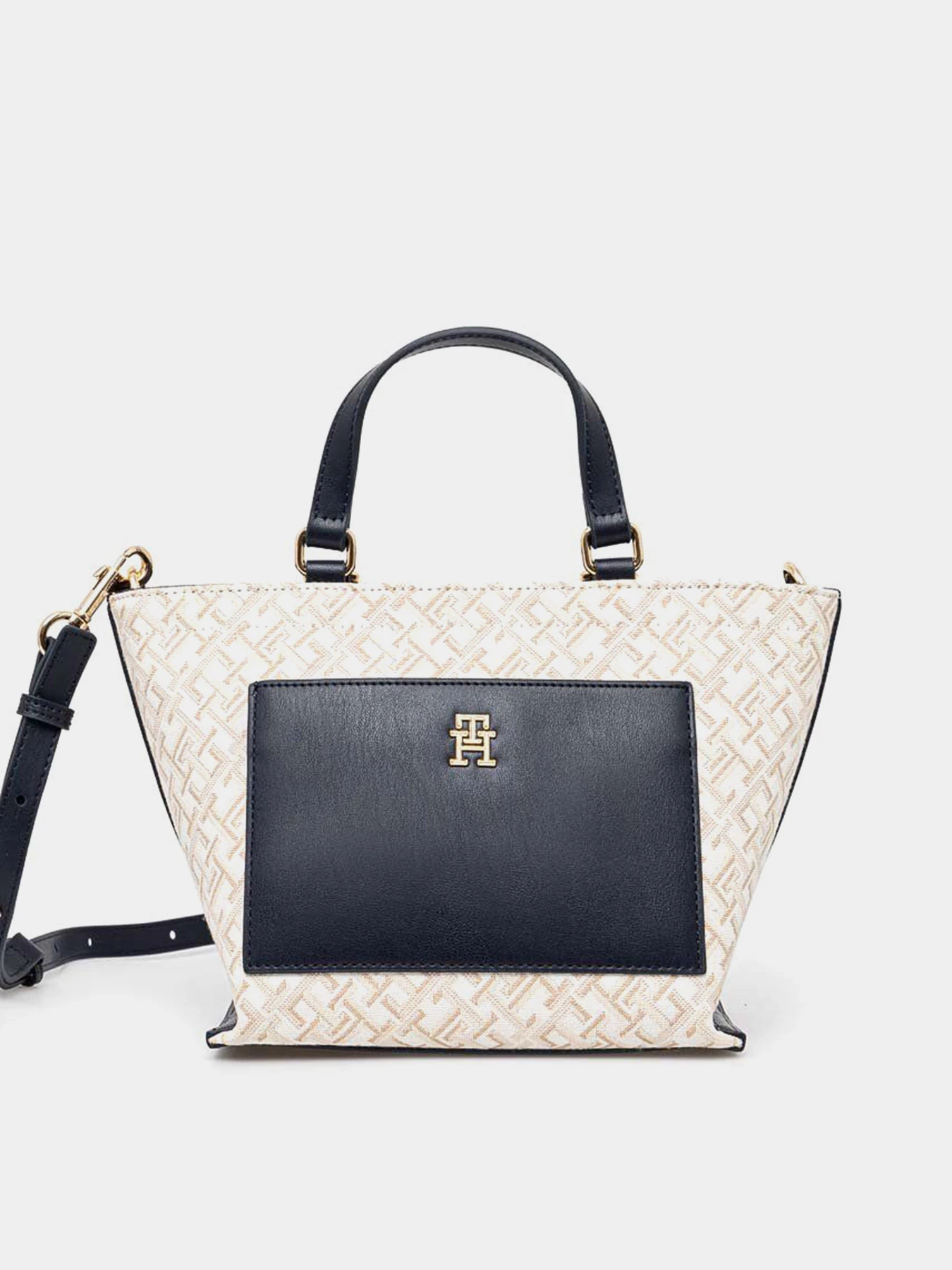 Сумки Tommy Hilfiger модель AW0AW16707-DW6 Сумки Tommy Hilfiger модель AW0AW16707-DW6 Фото