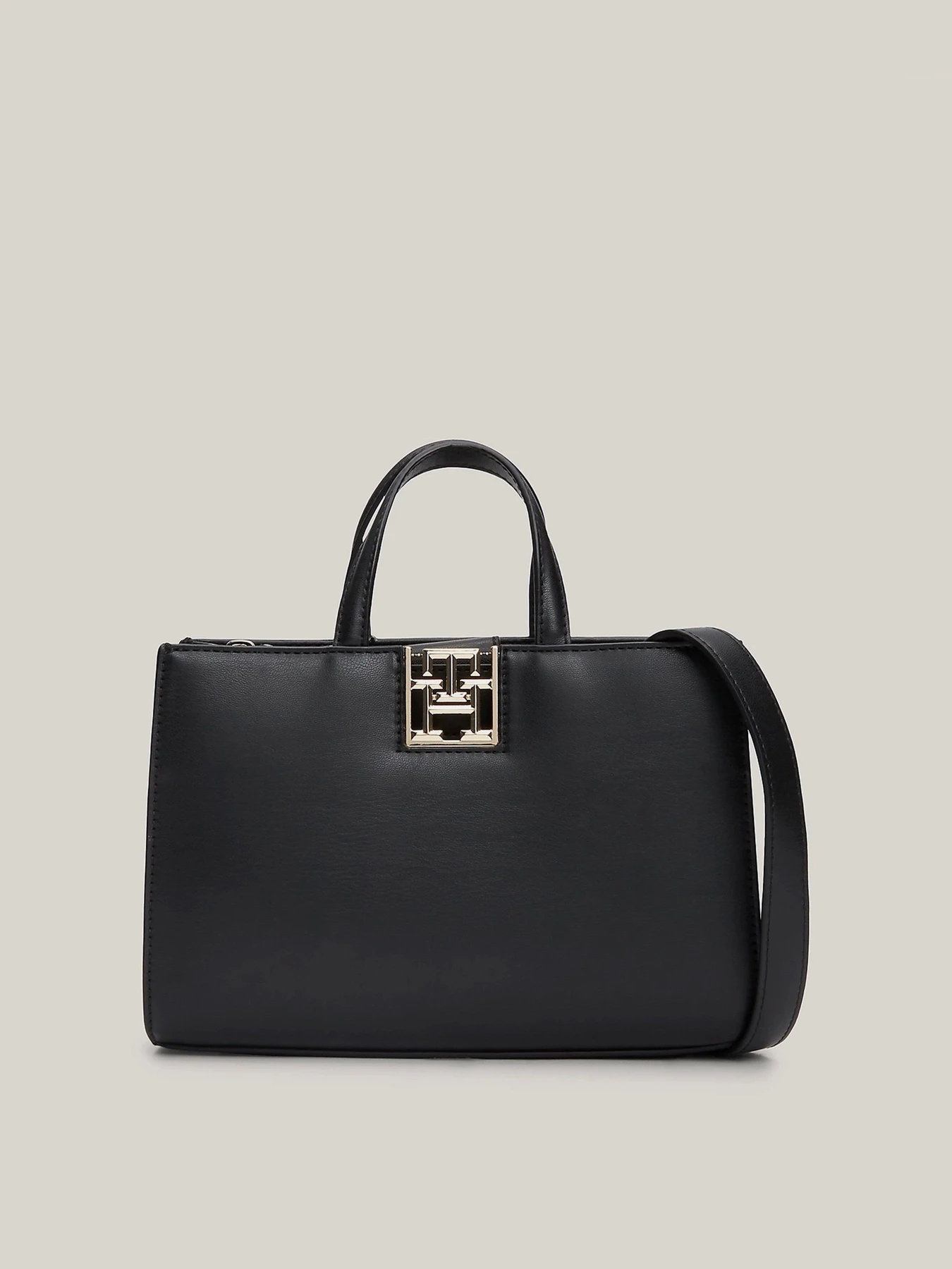 Сумки Tommy Hilfiger модель AW0AW16762-BDS Сумки Tommy Hilfiger модель AW0AW16762-BDS Фото