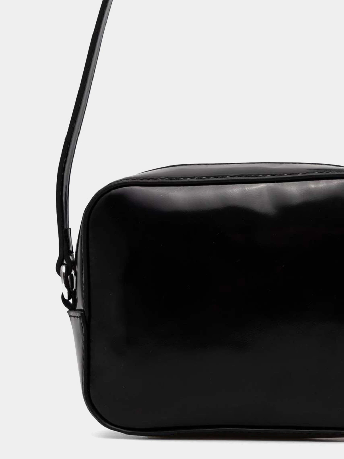 Сумки Tommy Hilfiger модель AW0AW16266-BDS Сумки Tommy Hilfiger модель AW0AW16266-BDS Фото