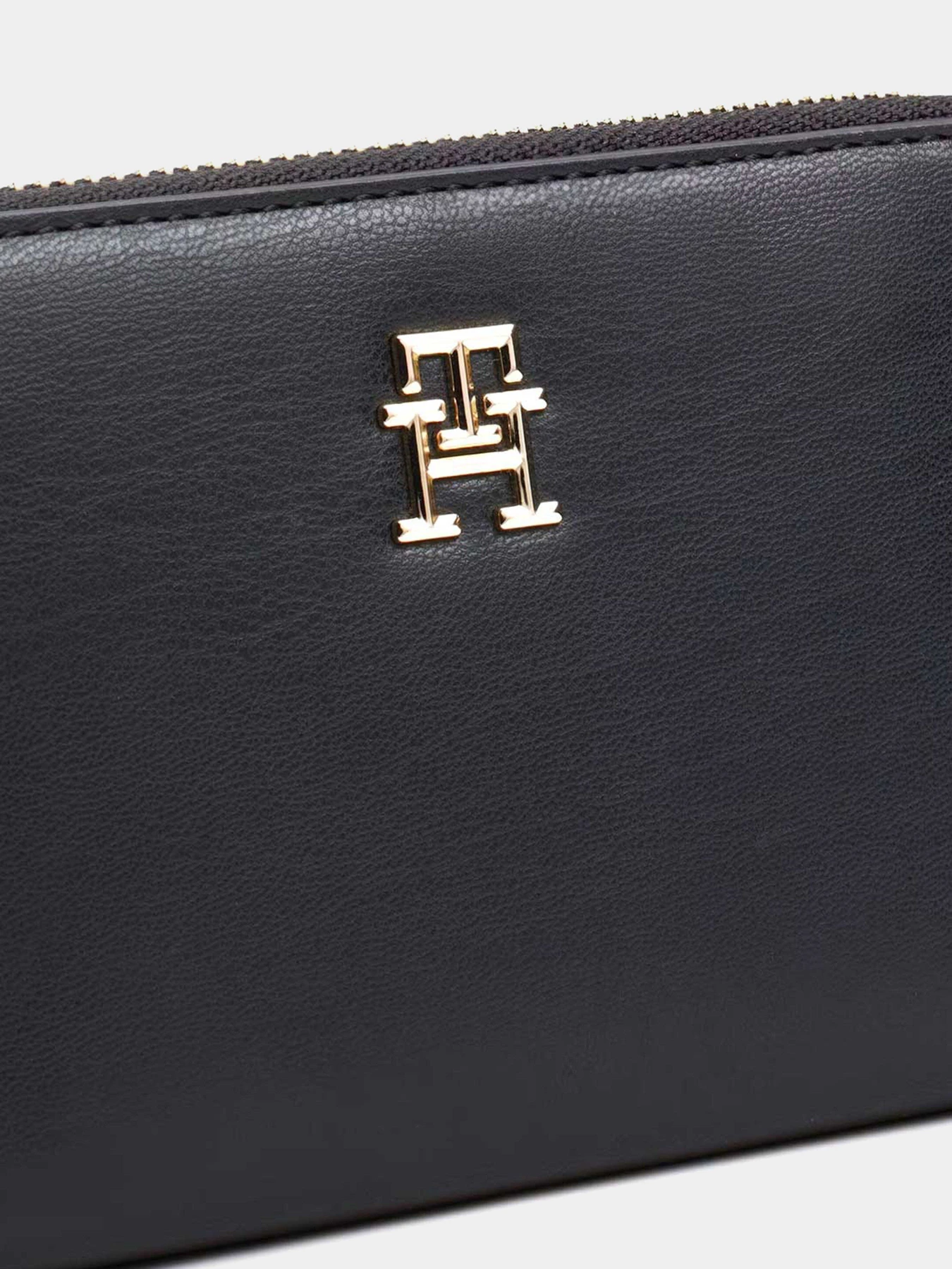 Гаманці Tommy Hilfiger модель AW0AW16330-BDS Гаманці Tommy Hilfiger модель AW0AW16330-BDS Фото