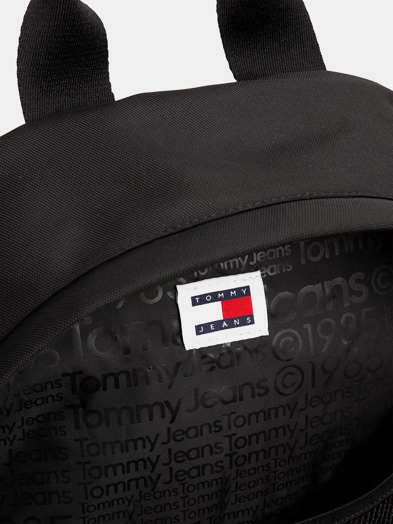 Рюкзаки Tommy Hilfiger модель AM0AM12407-BDS Рюкзаки Tommy Hilfiger модель AM0AM12407-BDS Фото