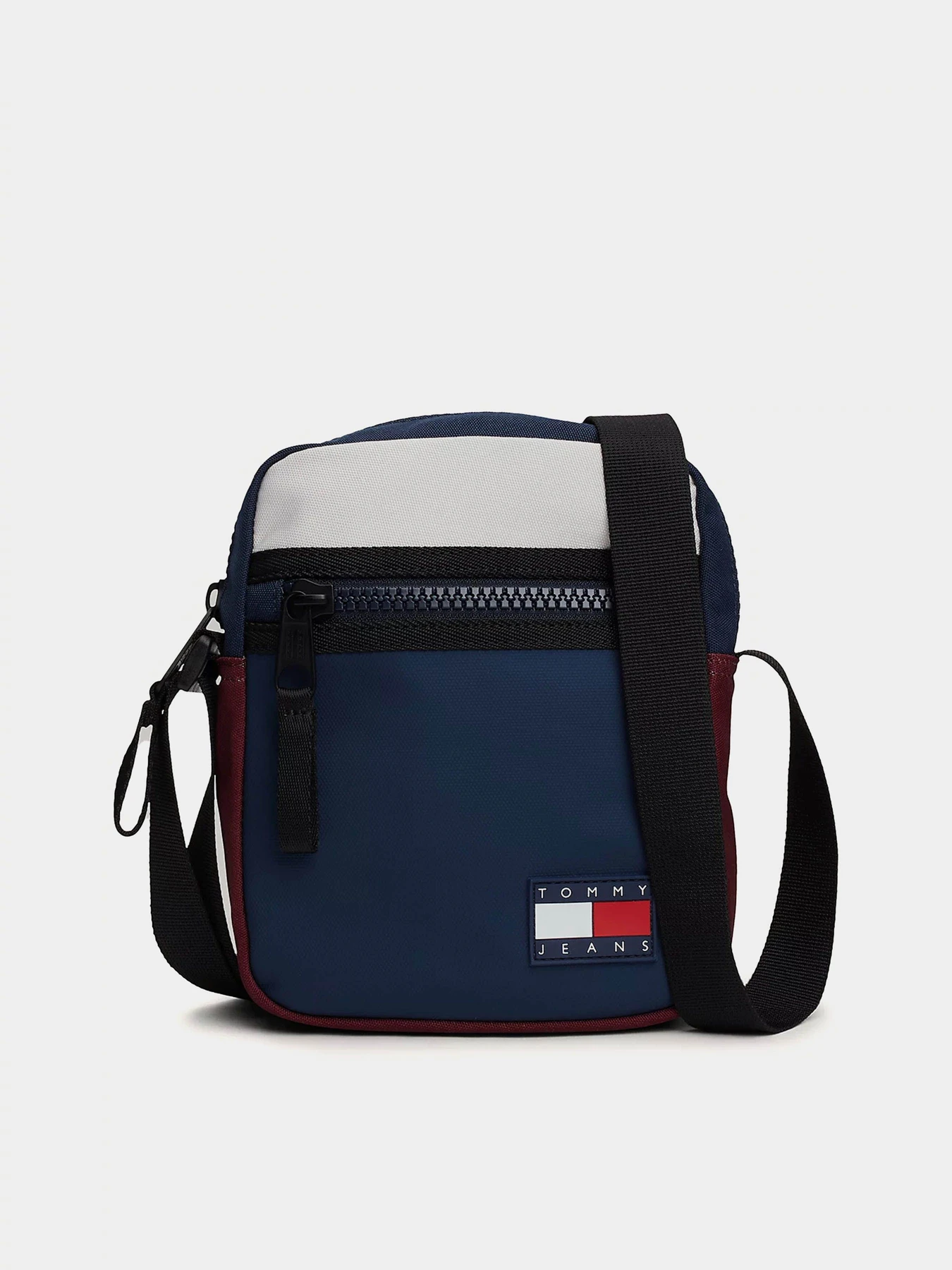 Сумки Tommy Hilfiger модель AM0AM12614-0GY Сумки Tommy Hilfiger модель AM0AM12614-0GY Фото