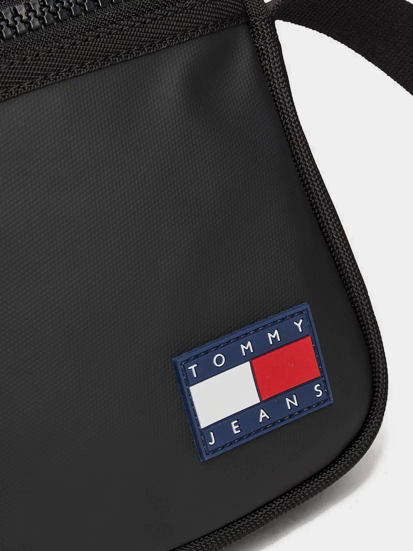 Сумки Tommy Hilfiger модель AM0AM12614-BDS Сумки Tommy Hilfiger модель AM0AM12614-BDS Фото