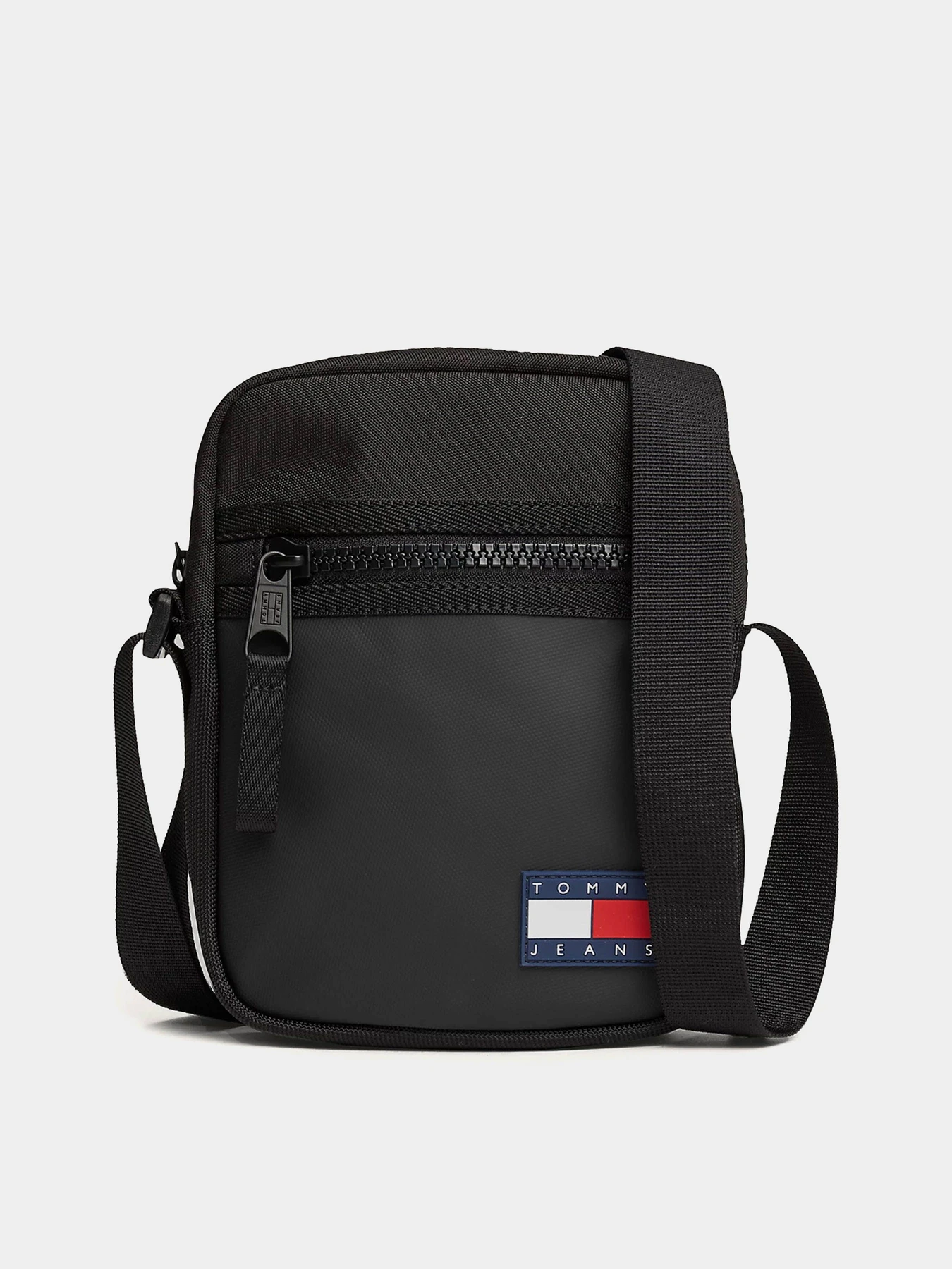 Сумки Tommy Hilfiger модель AM0AM12614-BDS Сумки Tommy Hilfiger модель AM0AM12614-BDS Фото