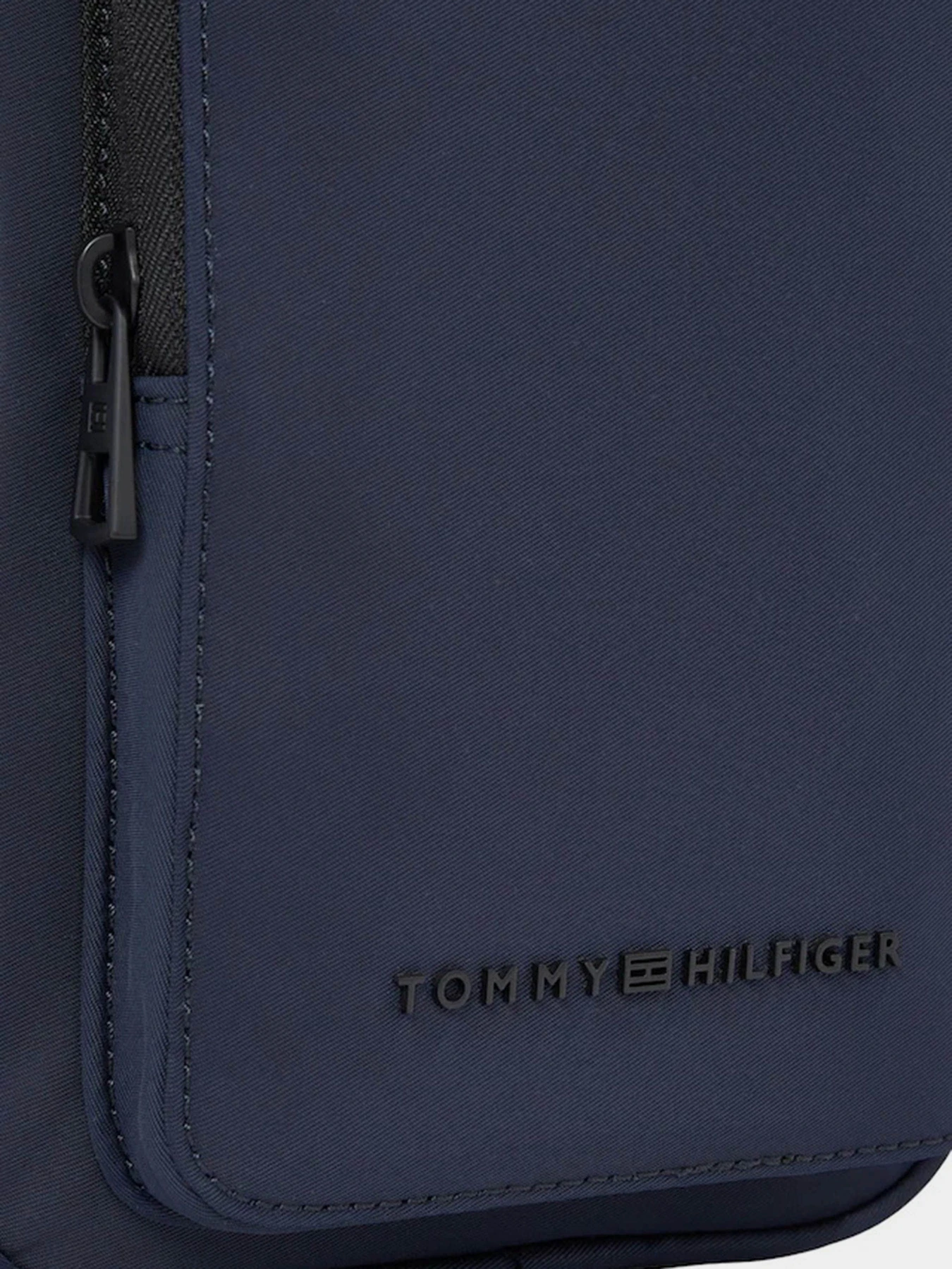 Сумки Tommy Hilfiger модель AM0AM12688-DW6 Сумки Tommy Hilfiger модель AM0AM12688-DW6 Фото