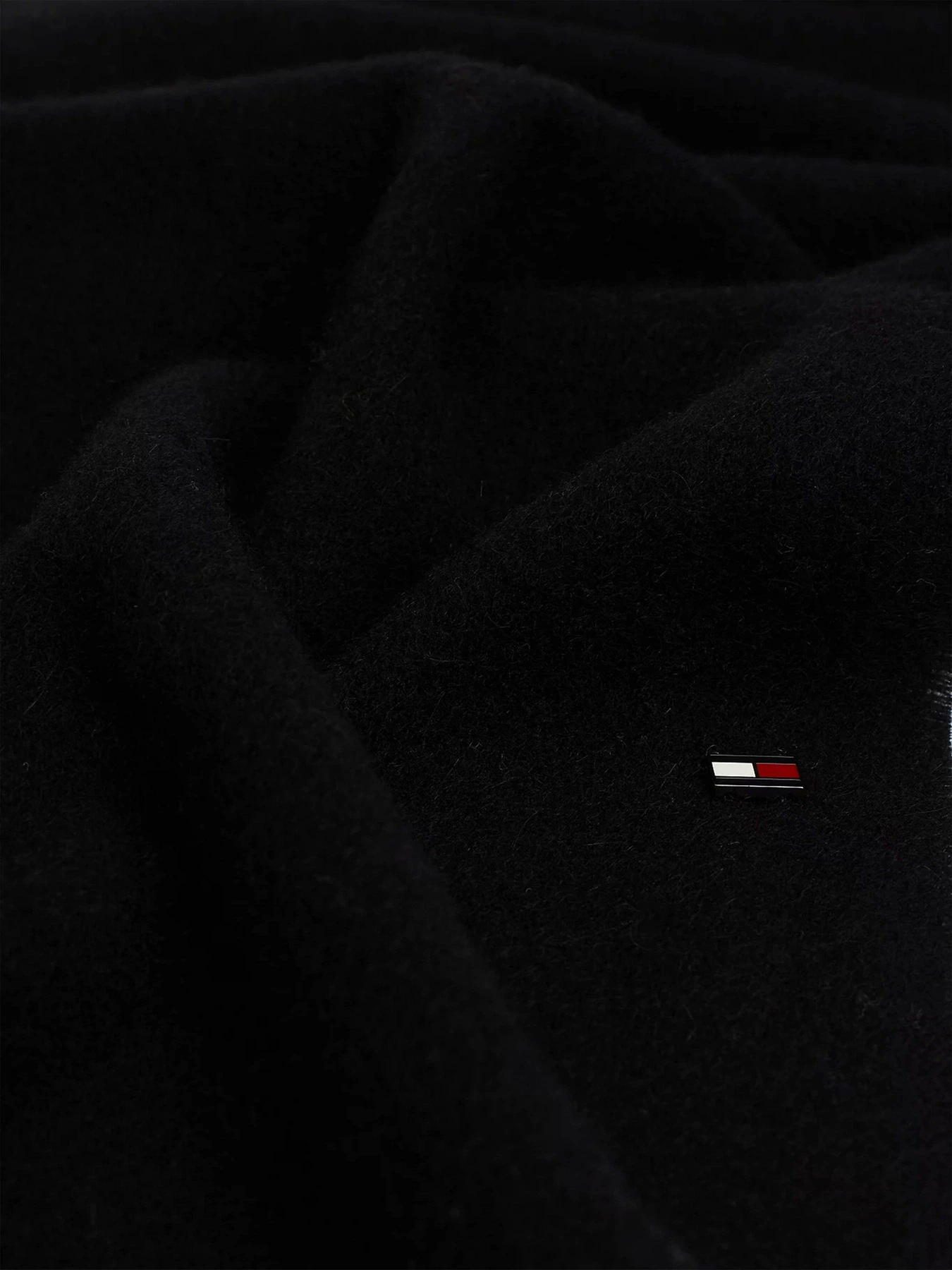 Шарфи та хустки Tommy Hilfiger модель AM0AM12841-BDS Фото