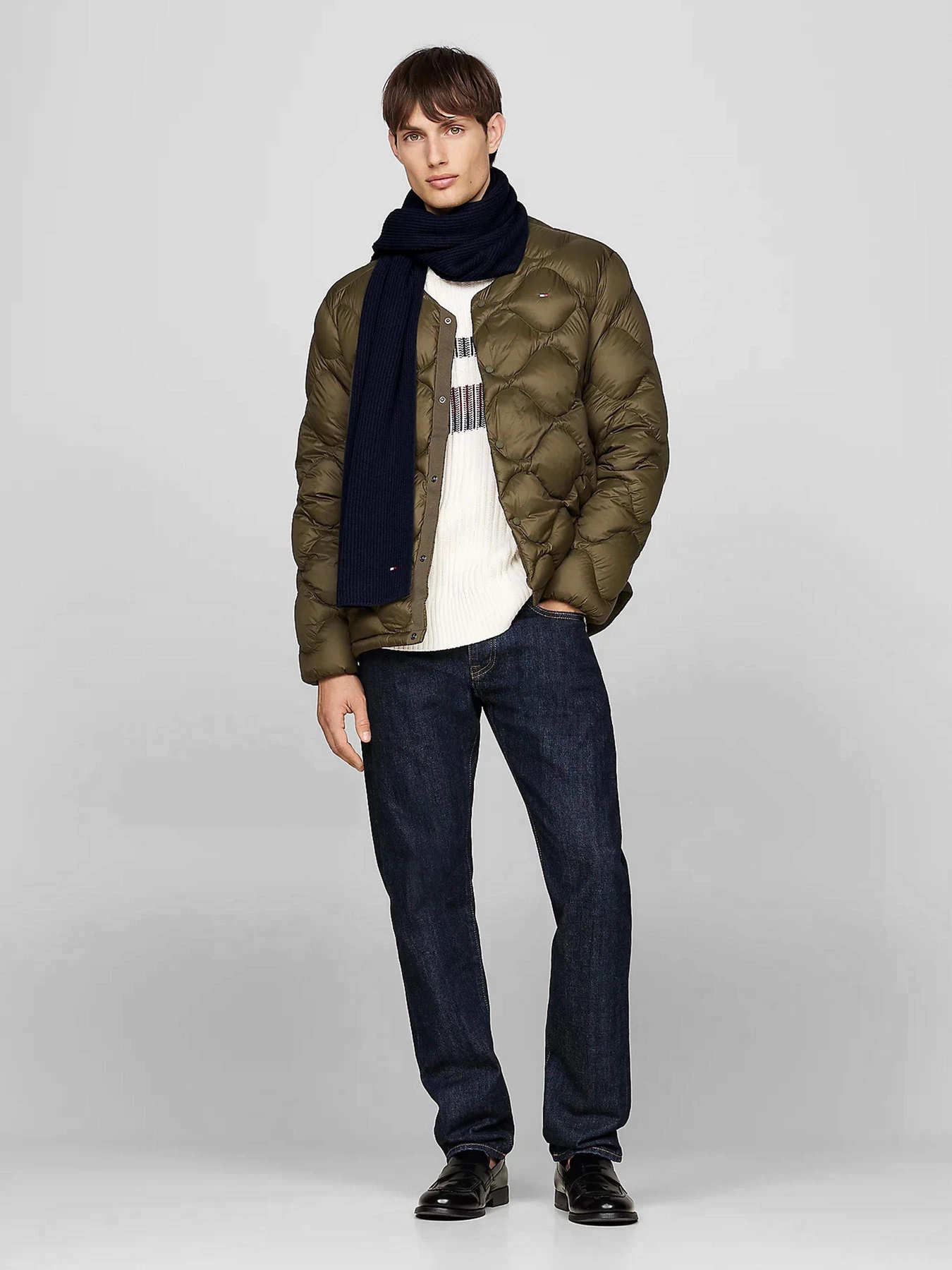 Шарфи та хустки Tommy Hilfiger модель AM0AM12847-DW6 Фото
