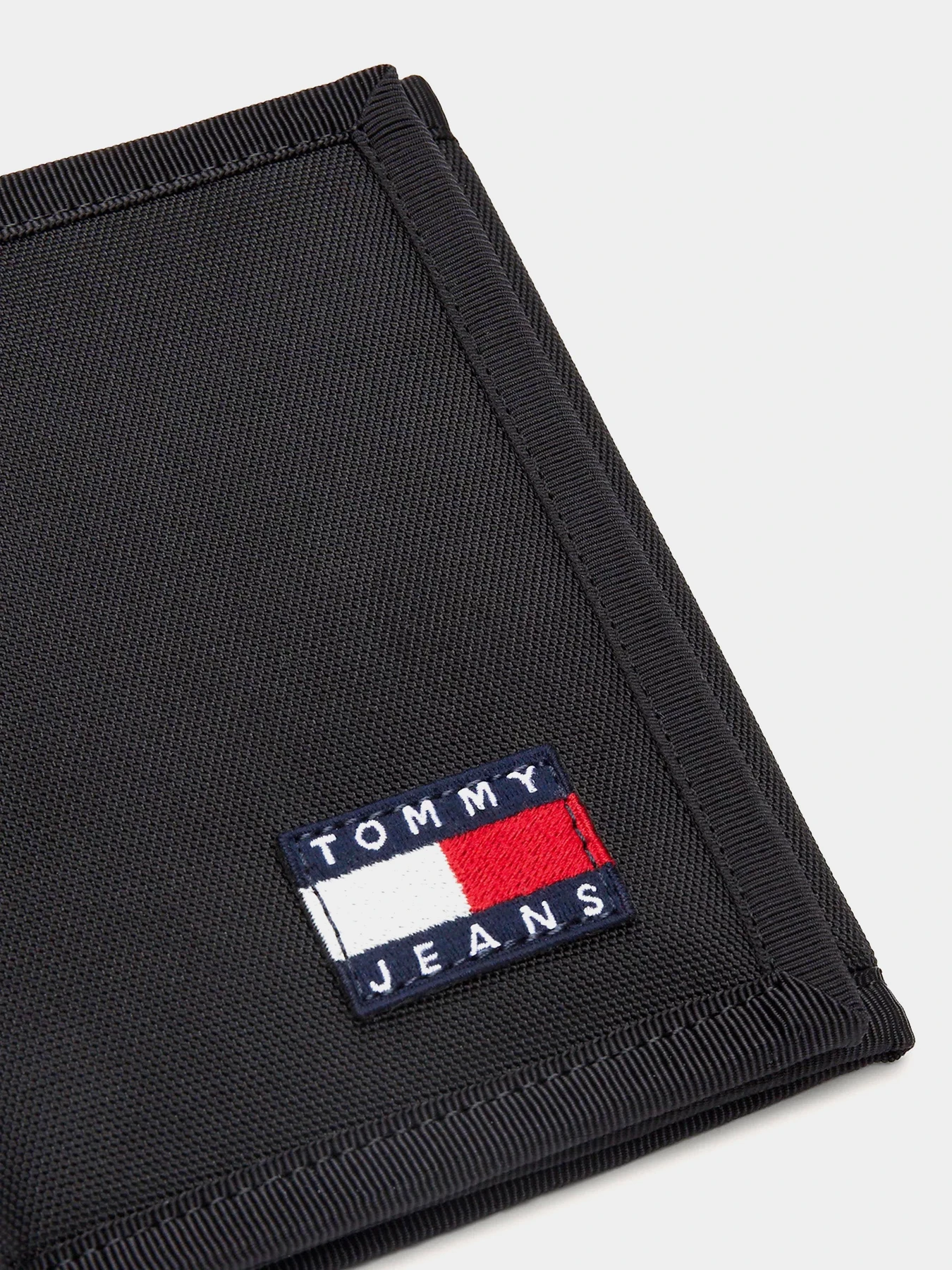 Кошельки Tommy Hilfiger модель AM0AM12438-BDS Кошельки Tommy Hilfiger модель AM0AM12438-BDS Фото