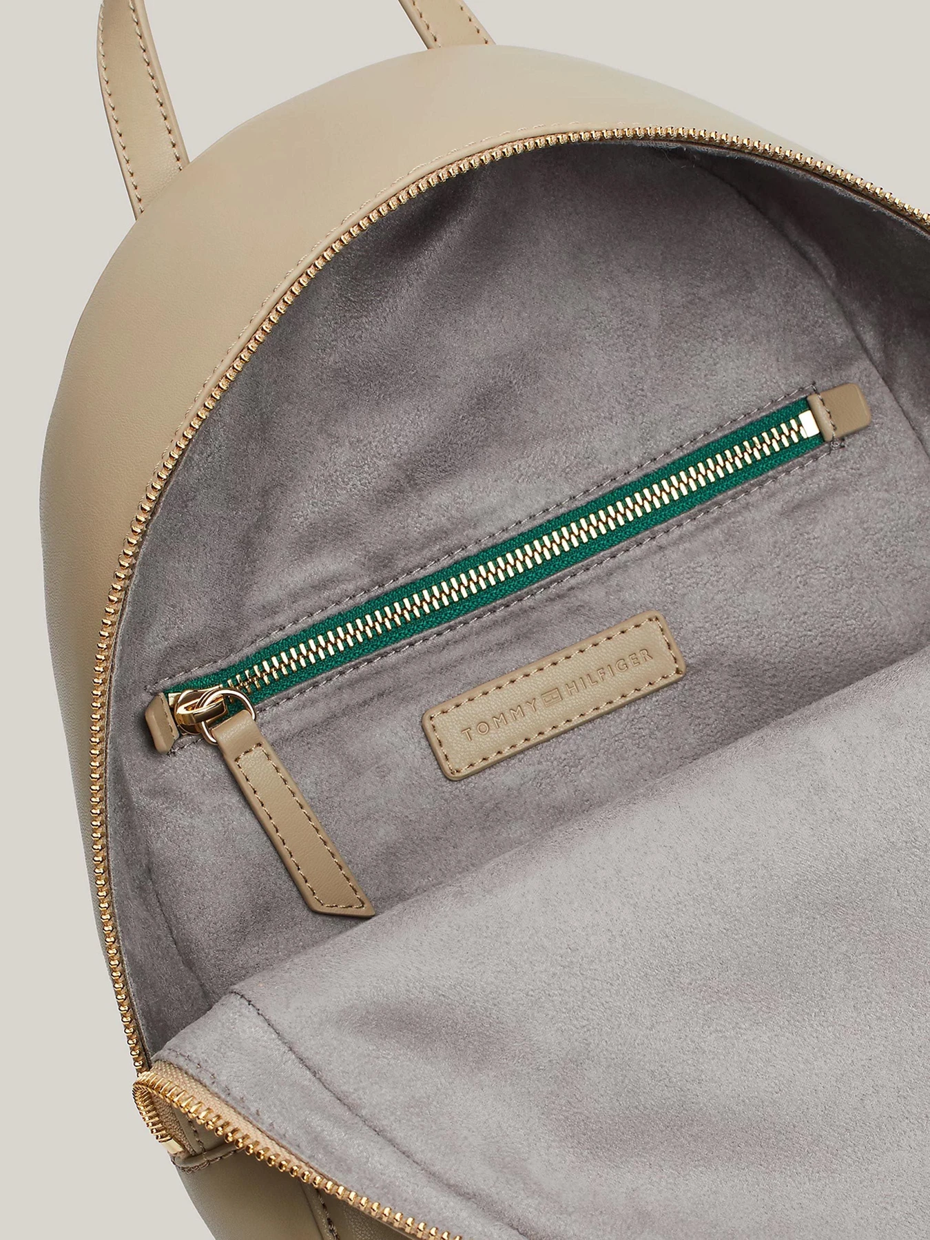 Рюкзаки Tommy Hilfiger модель AW0AW16440-AEG Рюкзаки Tommy Hilfiger модель AW0AW16440-AEG Фото