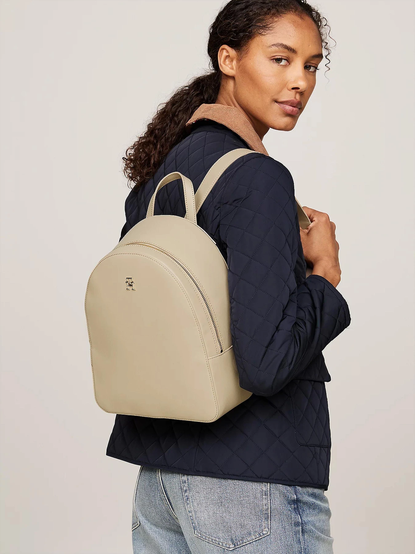 Рюкзаки Tommy Hilfiger модель AW0AW16440-AEG Рюкзаки Tommy Hilfiger модель AW0AW16440-AEG Фото