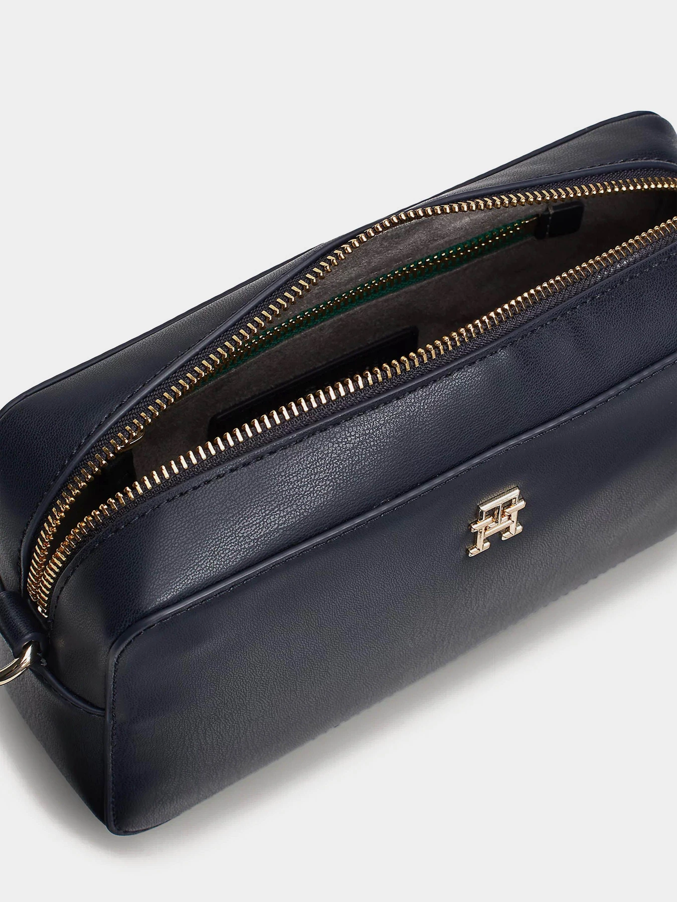 Сумки Tommy Hilfiger модель AW0AW16439-DW6 Сумки Tommy Hilfiger модель AW0AW16439-DW6 Фото