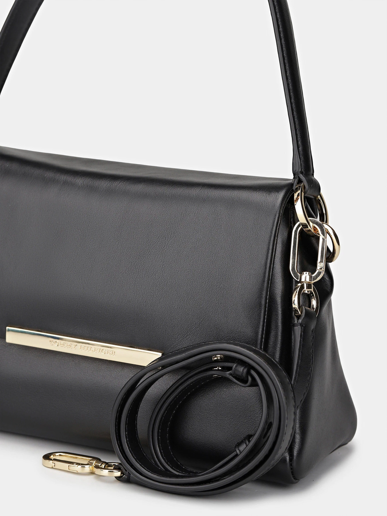 Сумки Tommy Hilfiger модель AW0AW16443-BDS Сумки Tommy Hilfiger модель AW0AW16443-BDS Фото