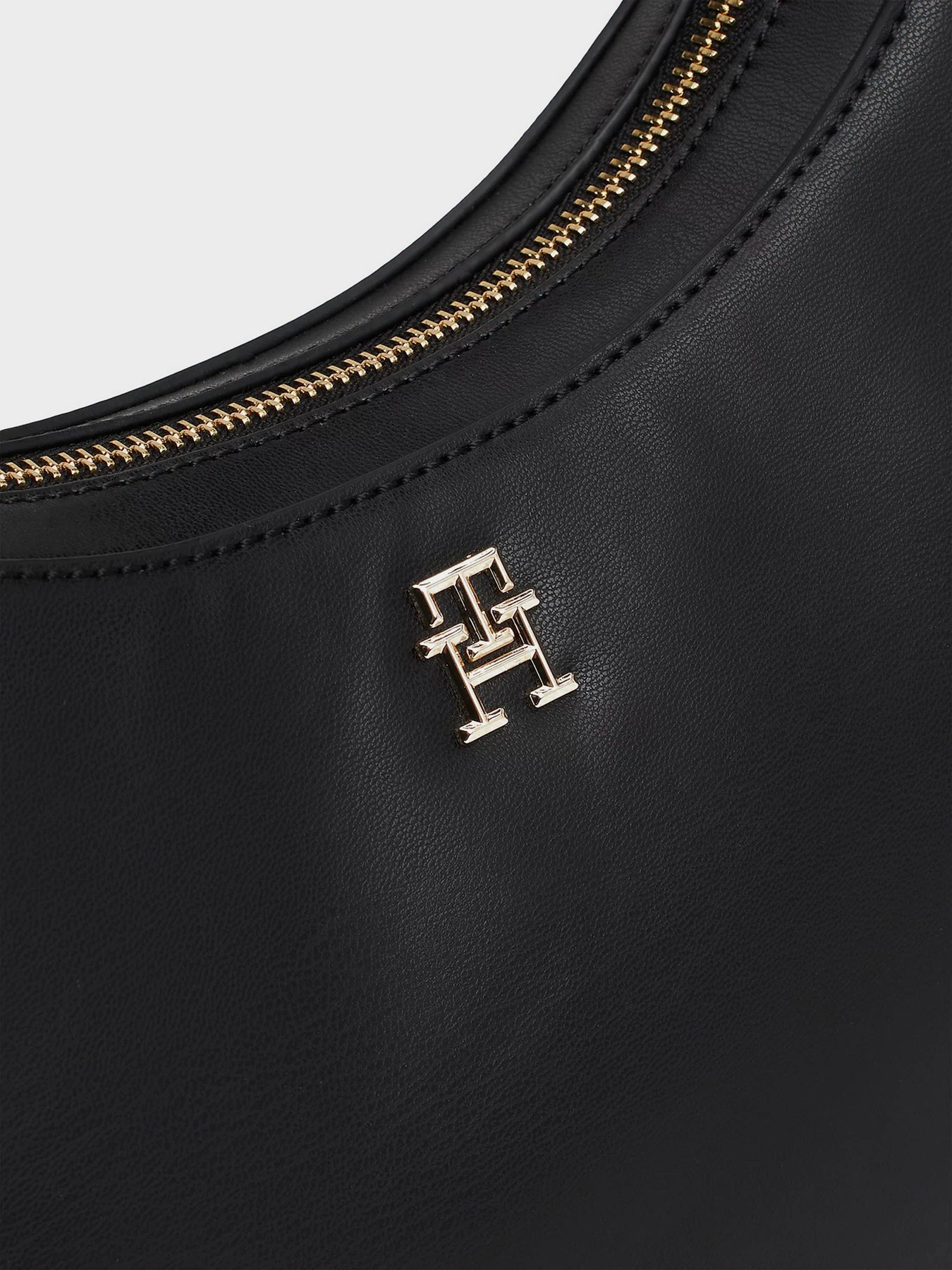 Сумки Tommy Hilfiger модель AW0AW16463-BDS Сумки Tommy Hilfiger модель AW0AW16463-BDS Фото