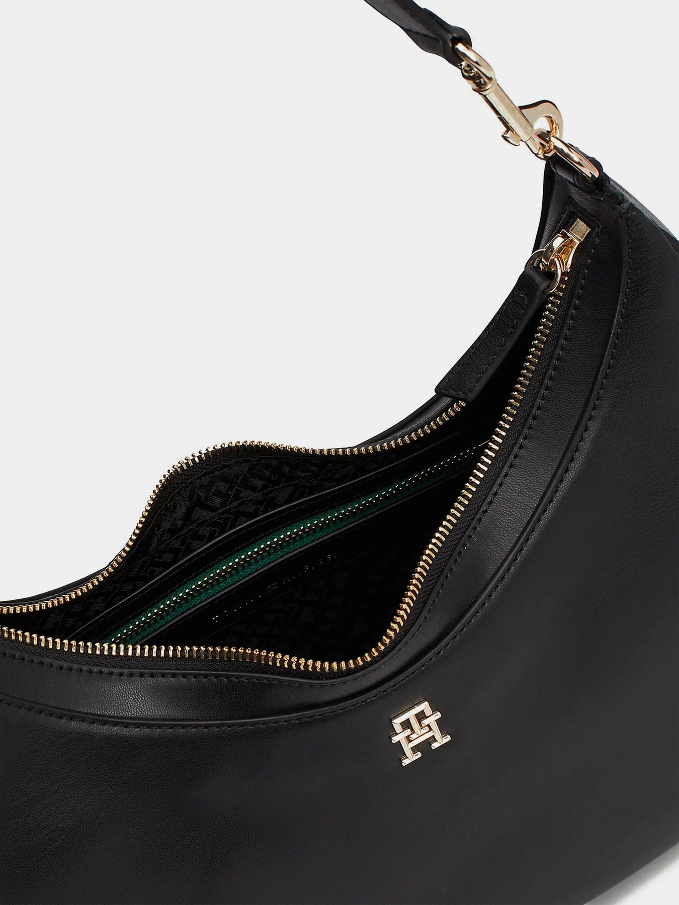 Сумки Tommy Hilfiger модель AW0AW16463-BDS Сумки Tommy Hilfiger модель AW0AW16463-BDS Фото