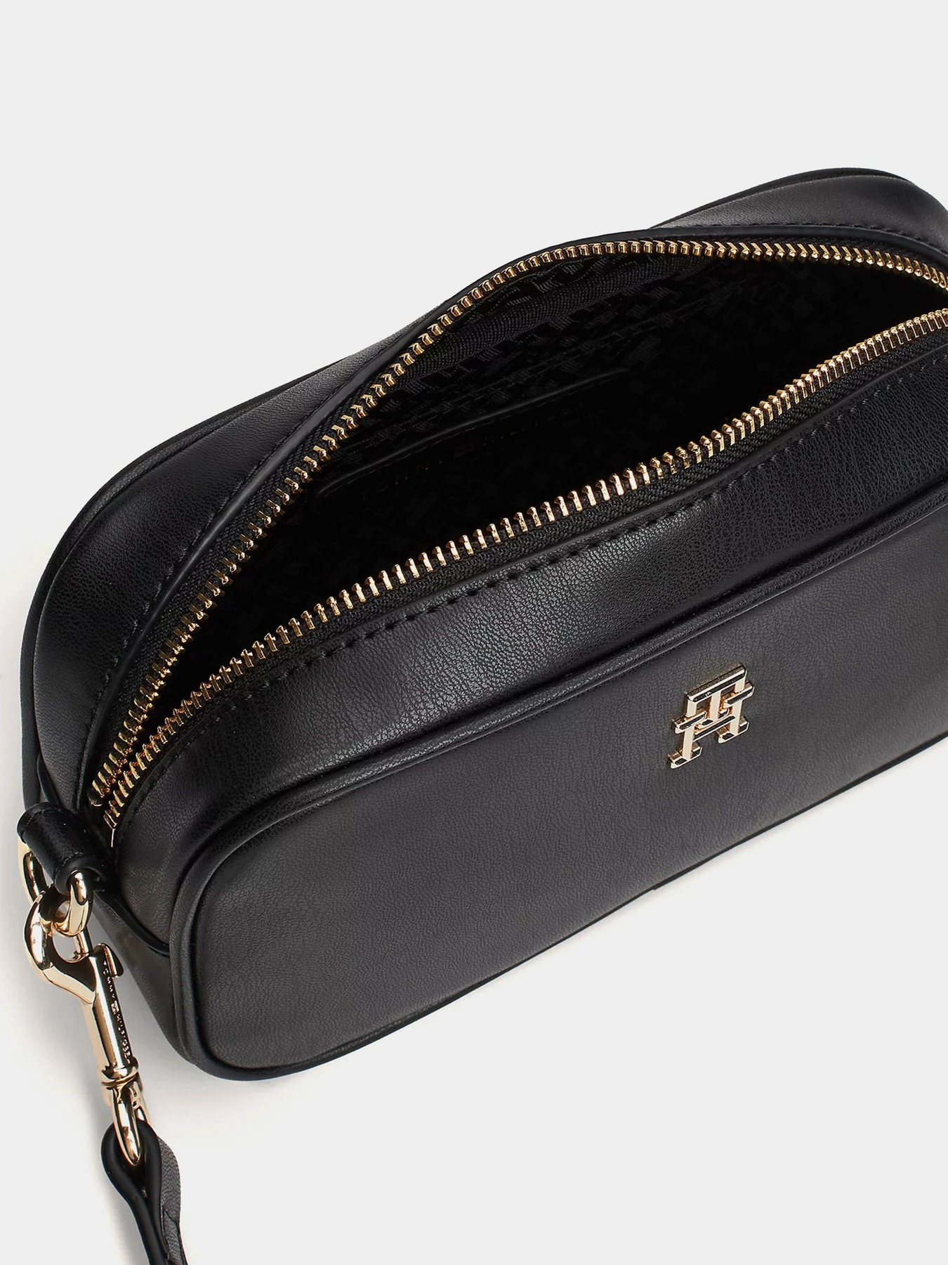 Сумки Tommy Hilfiger модель AW0AW16468-BDS Сумки Tommy Hilfiger модель AW0AW16468-BDS Фото