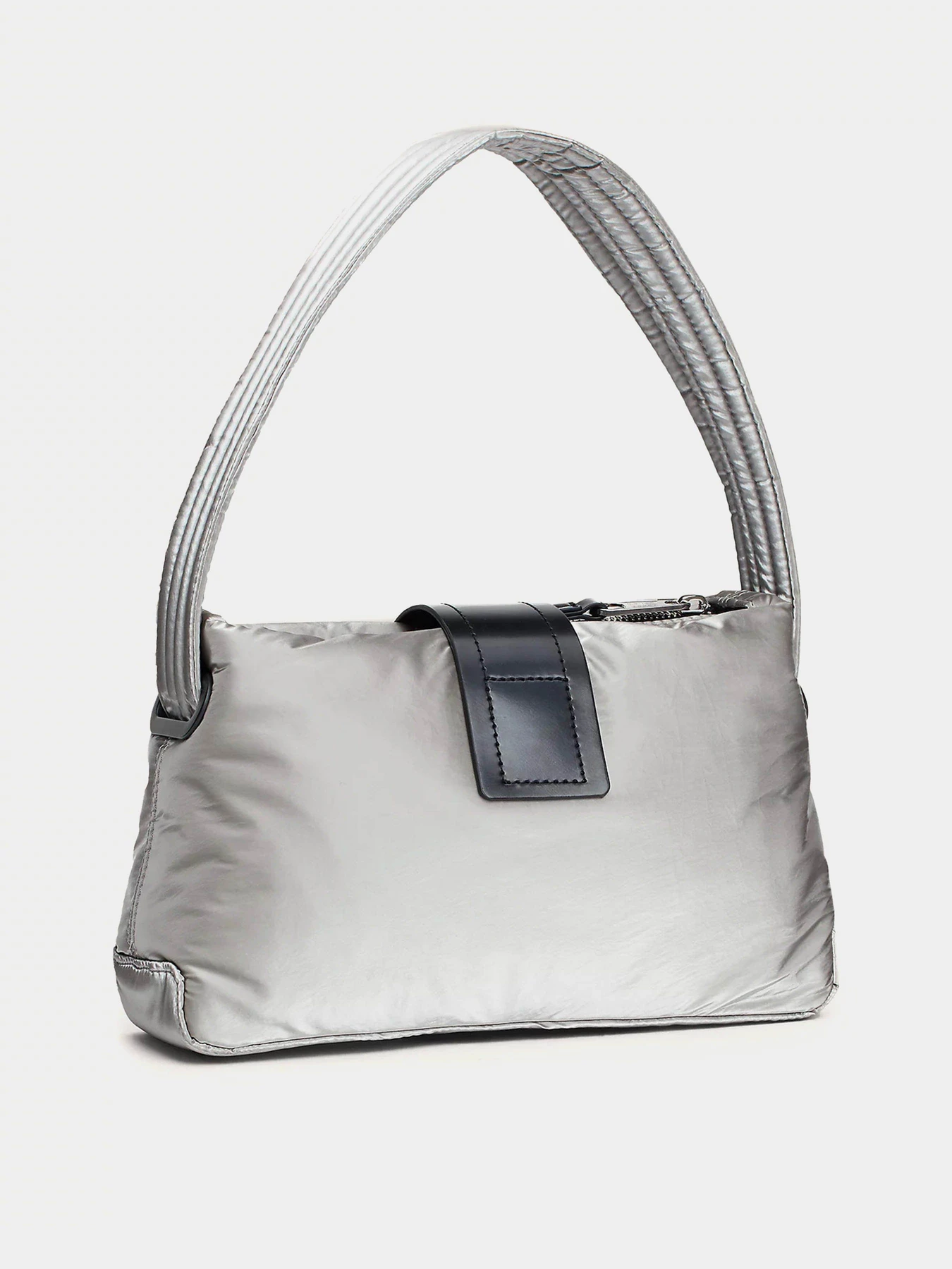 Сумки Tommy Hilfiger модель AW0AW16801-0IM Сумки Tommy Hilfiger модель AW0AW16801-0IM Фото