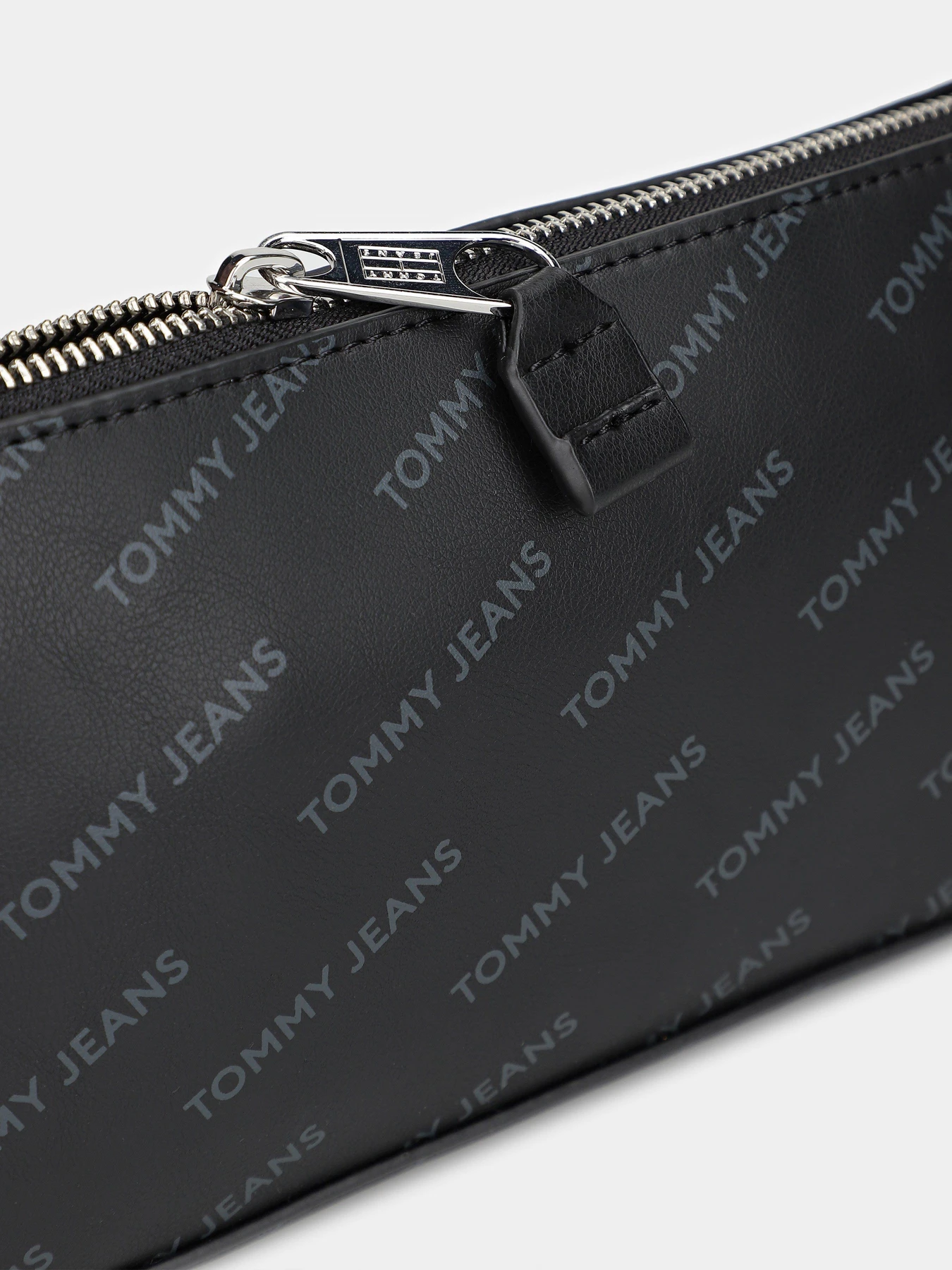 Сумки Tommy Hilfiger модель AW0AW16807-0GJ Сумки Tommy Hilfiger модель AW0AW16807-0GJ Фото