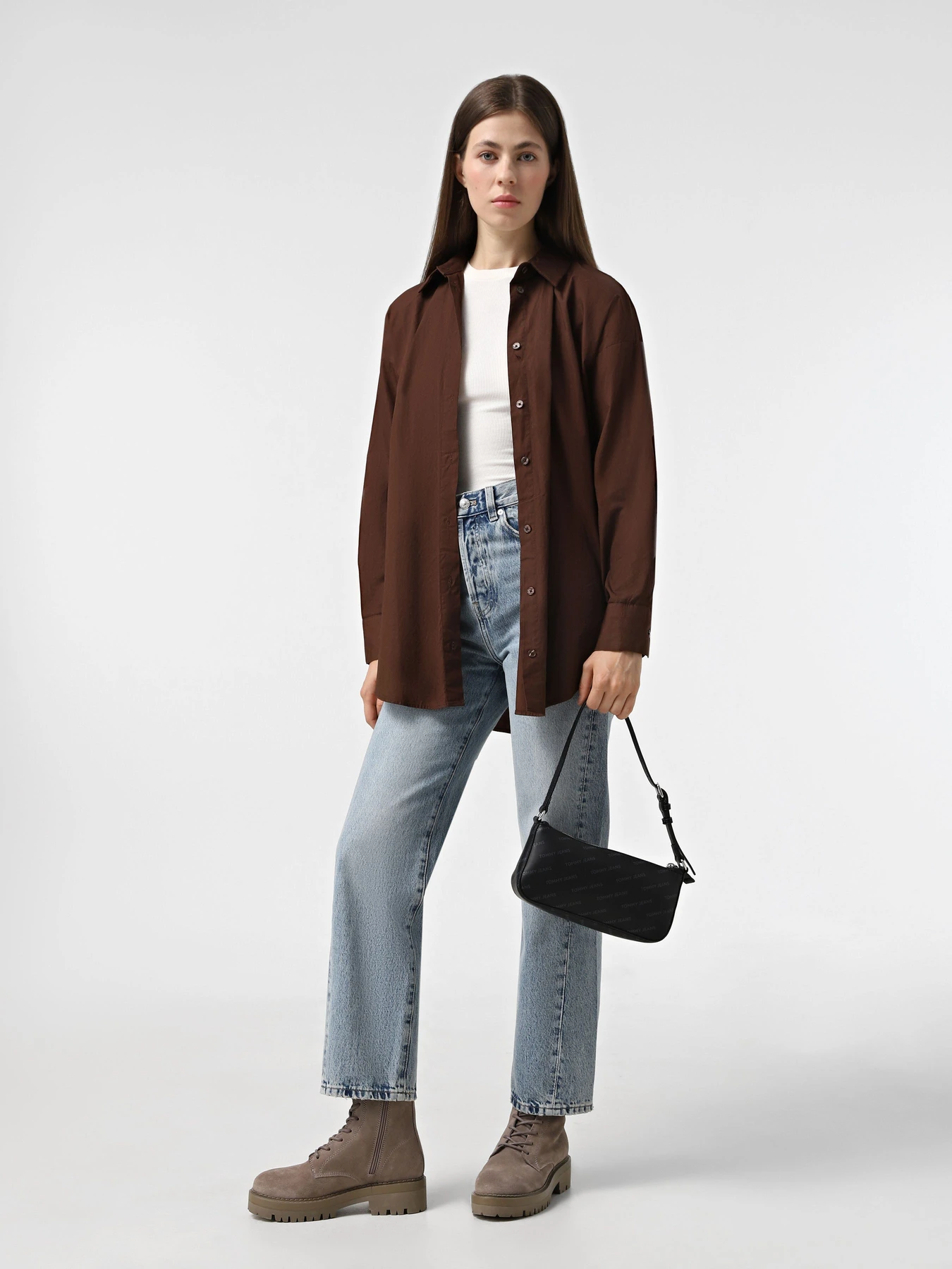 Сумки Tommy Hilfiger модель AW0AW16807-0GJ Сумки Tommy Hilfiger модель AW0AW16807-0GJ Фото