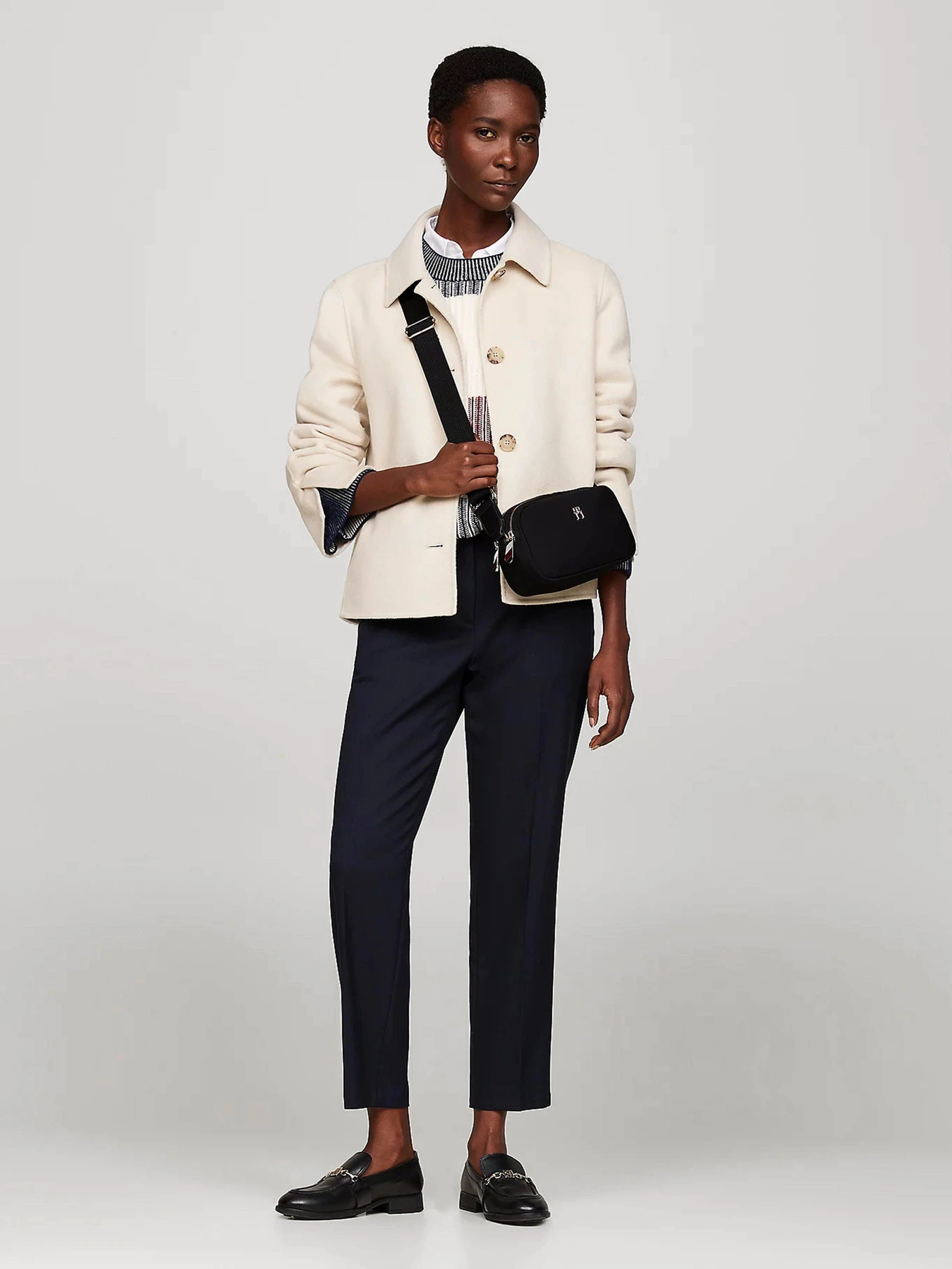 Сумки Tommy Hilfiger модель AW0AW17007-BDS Сумки Tommy Hilfiger модель AW0AW17007-BDS Фото
