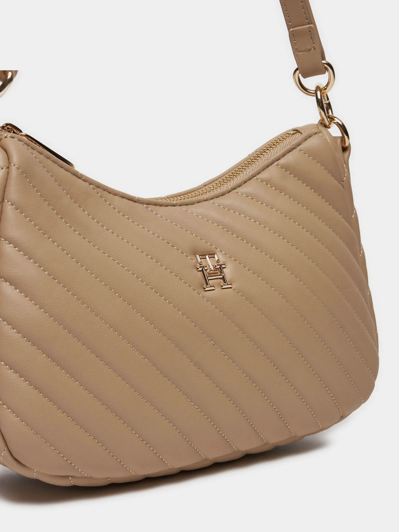 Сумки Tommy Hilfiger модель AW0AW17016-AEG Сумки Tommy Hilfiger модель AW0AW17016-AEG Фото