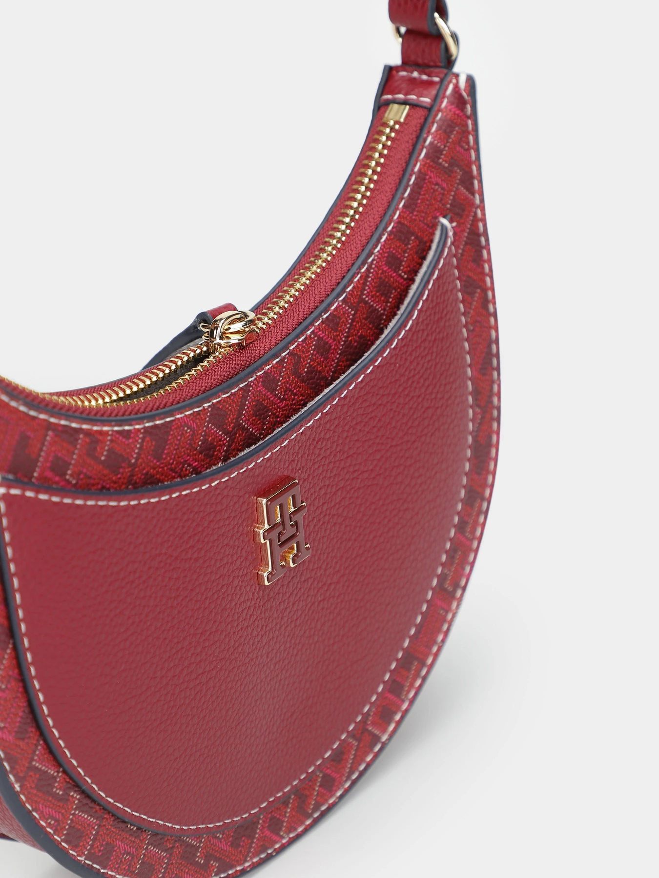 Сумки Tommy Hilfiger модель AW0AW17063-XJS Сумки Tommy Hilfiger модель AW0AW17063-XJS Фото