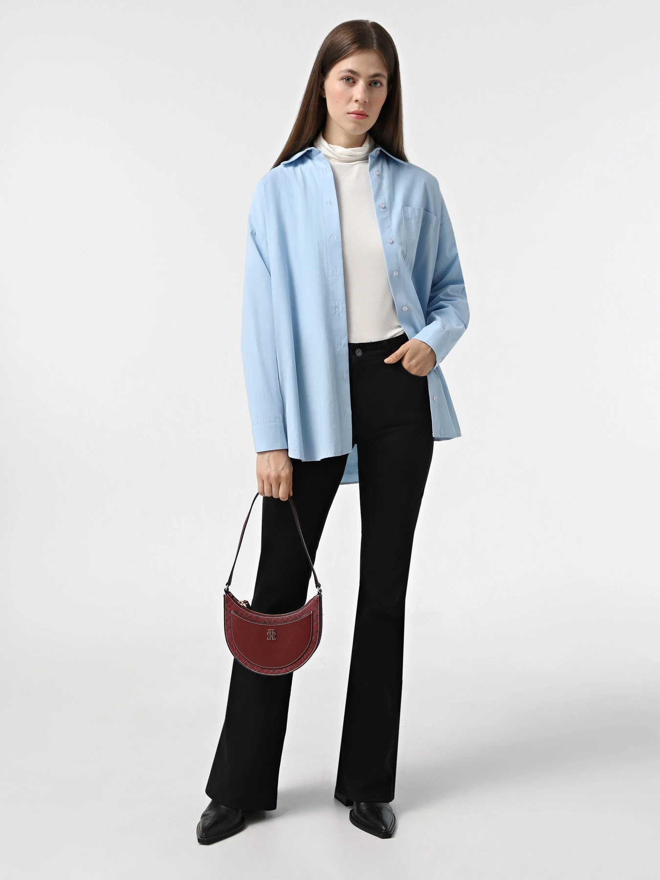 Сумки Tommy Hilfiger модель AW0AW17063-XJS Сумки Tommy Hilfiger модель AW0AW17063-XJS Фото
