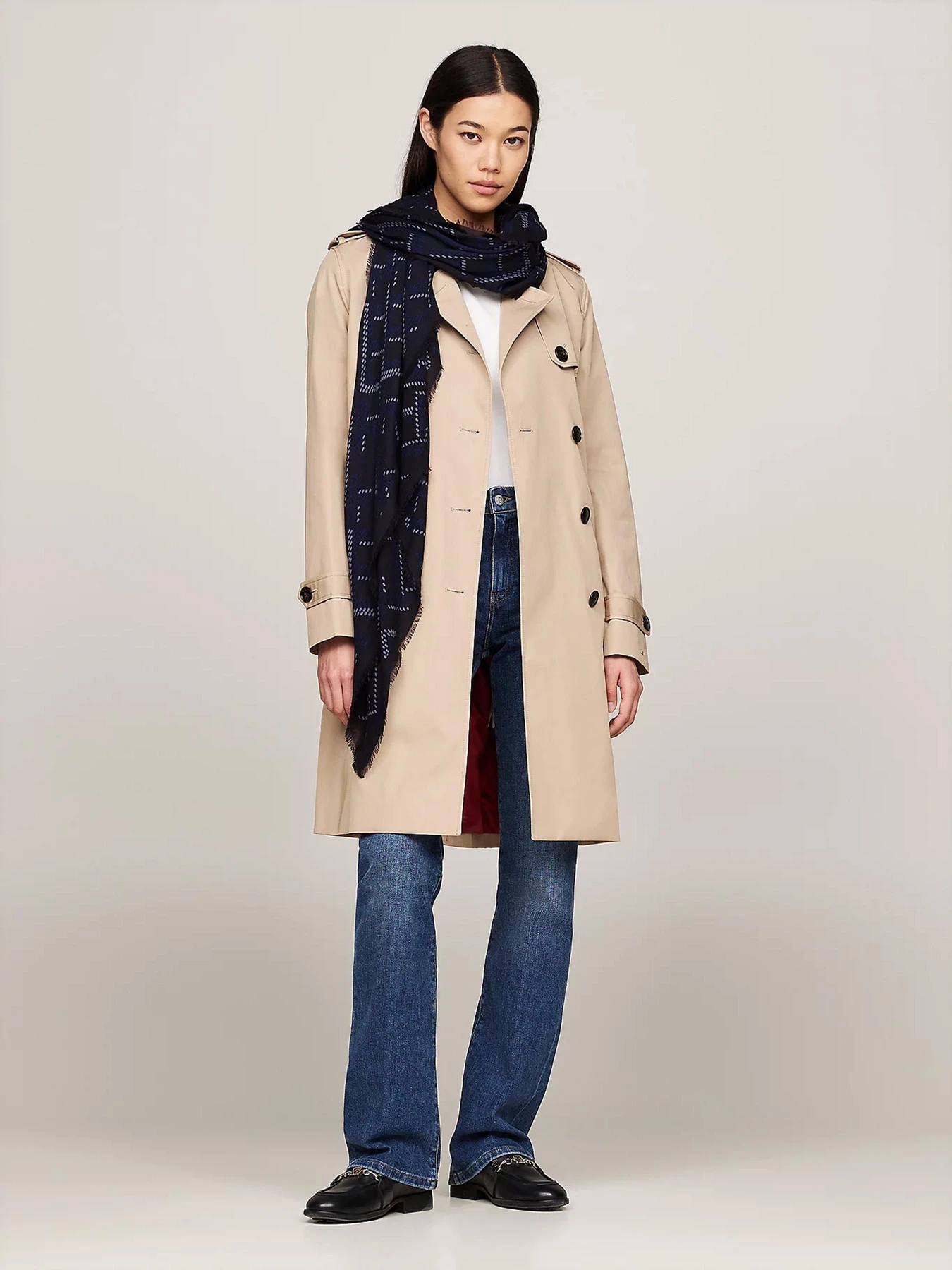 Шарфи та хустки Tommy Hilfiger модель AW0AW16648-DW6 Шарфи та хустки Tommy Hilfiger модель AW0AW16648-DW6 Фото