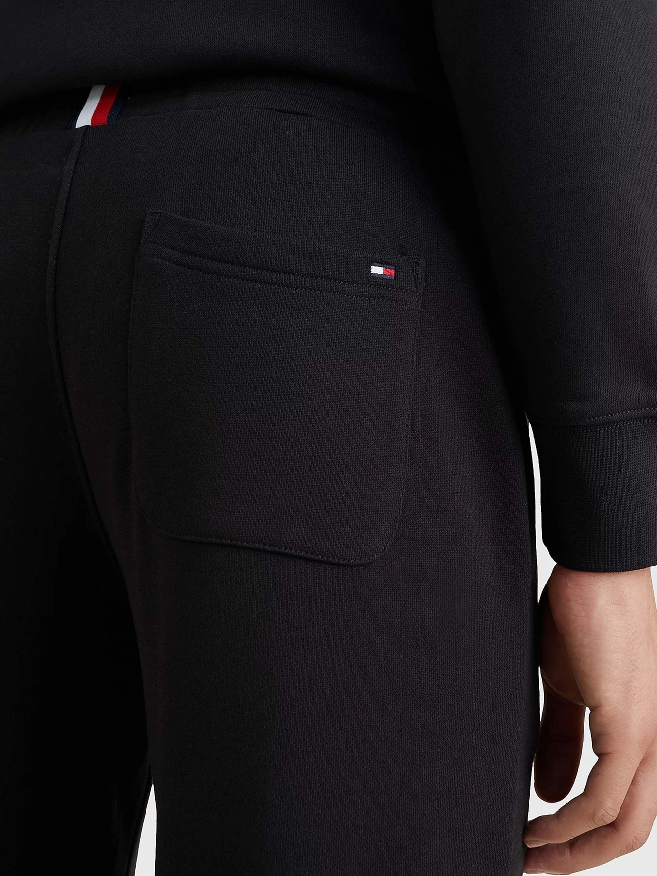 Брюки Tommy Hilfiger модель MW0MW08388-BDS Брюки Tommy Hilfiger модель MW0MW08388-BDS Фото