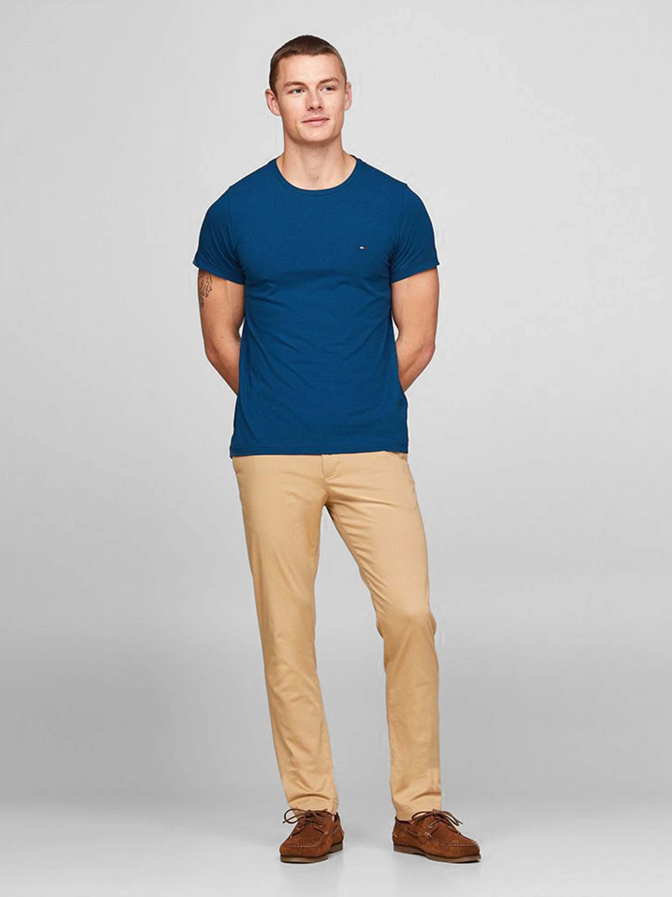 Футболки и поло Tommy Hilfiger модель MW0MW10800-C5J Фото