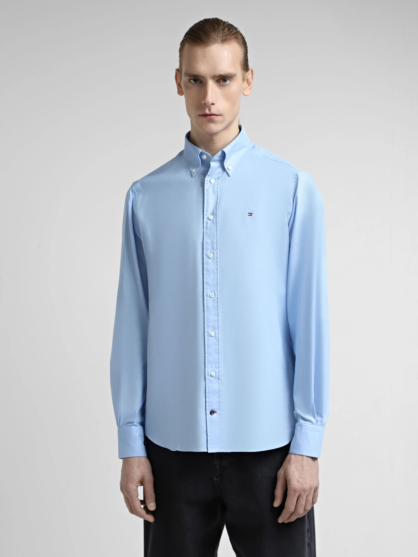 Рубашки Tommy Hilfiger модель MW0MW29969-0GZ Рубашки Tommy Hilfiger модель MW0MW29969-0GZ Фото