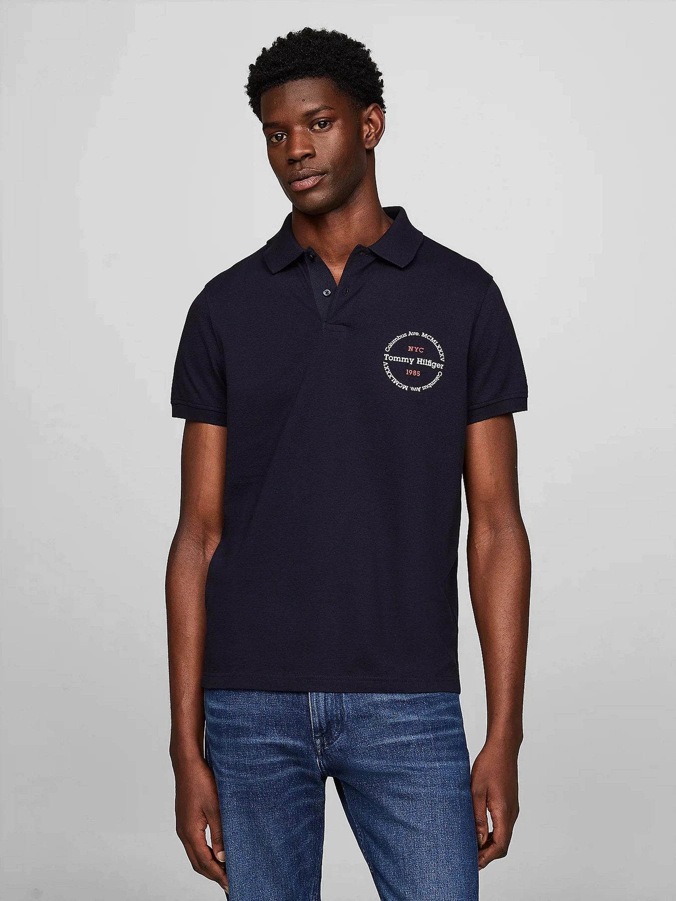 Футболки и поло Tommy Hilfiger модель MW0MW34740-DW5 Футболки и поло Tommy Hilfiger модель MW0MW34740-DW5 Фото