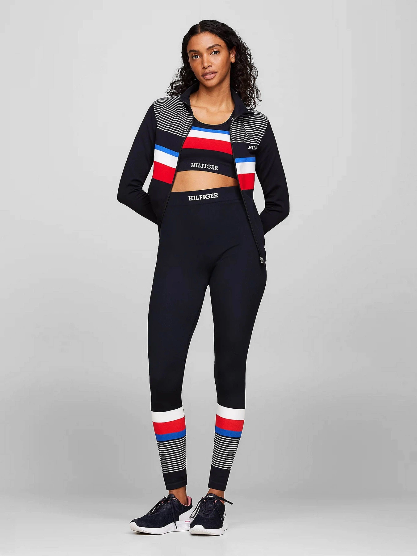 Брюки Tommy Hilfiger модель WW0WW41511-00J Брюки Tommy Hilfiger модель WW0WW41511-00J Фото