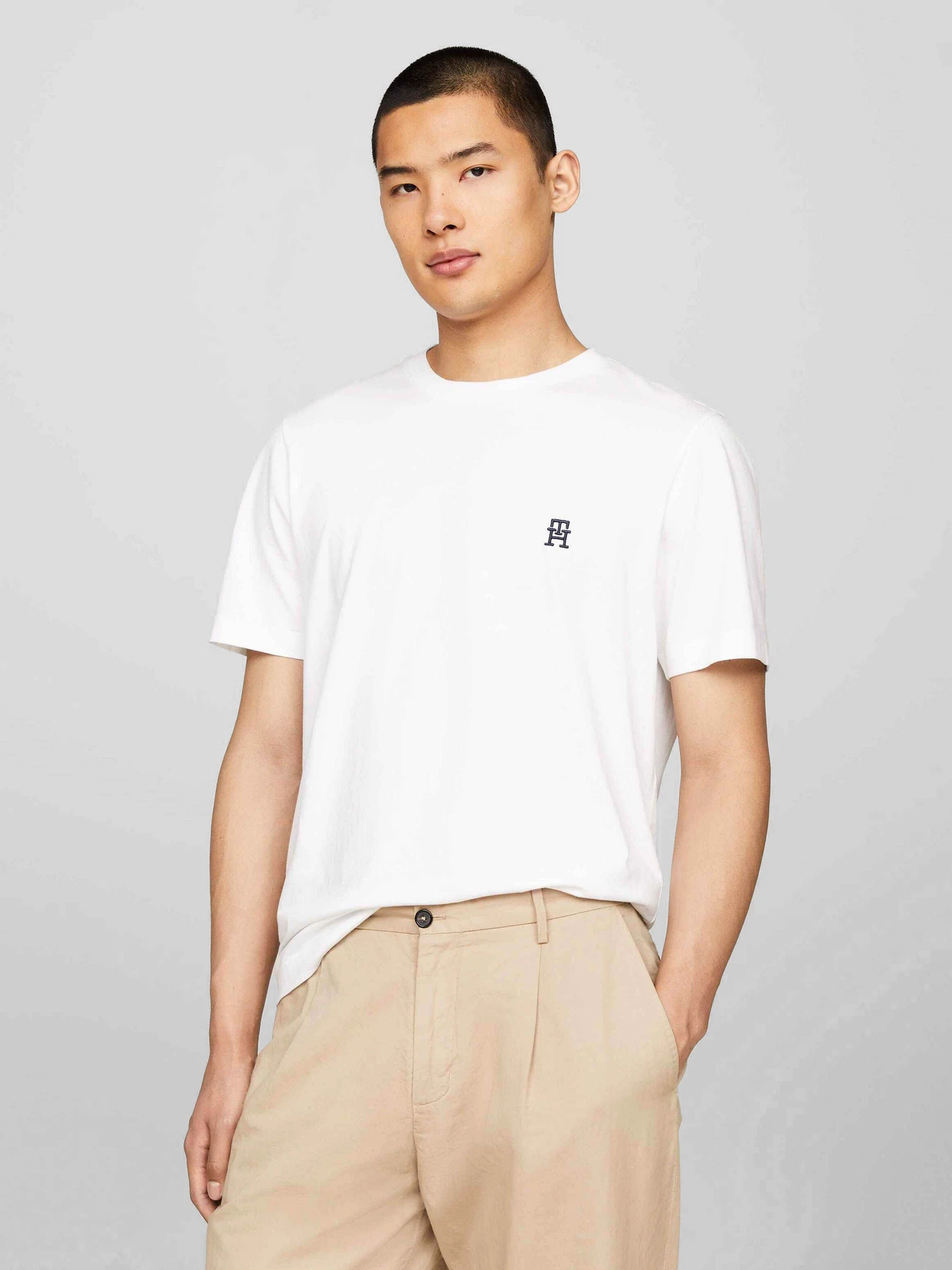 Футболки і поло Tommy Hilfiger модель MW0MW33987-YBR Фото