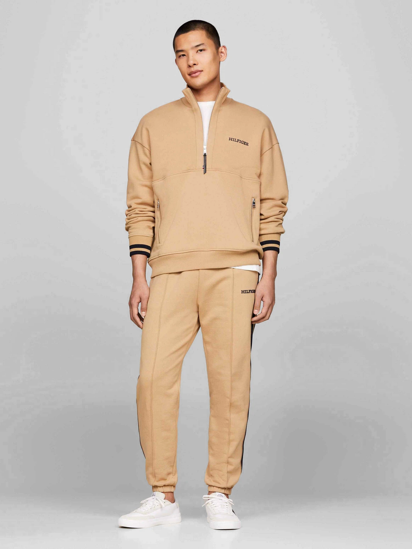 Худі та світшоти Tommy Hilfiger модель MW0MW34404-RBL Худі та світшоти Tommy Hilfiger модель MW0MW34404-RBL Фото