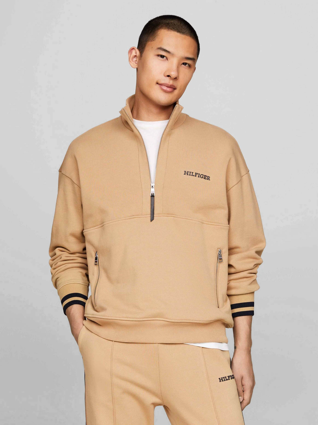 Худі та світшоти Tommy Hilfiger модель MW0MW34404-RBL Худі та світшоти Tommy Hilfiger модель MW0MW34404-RBL Фото
