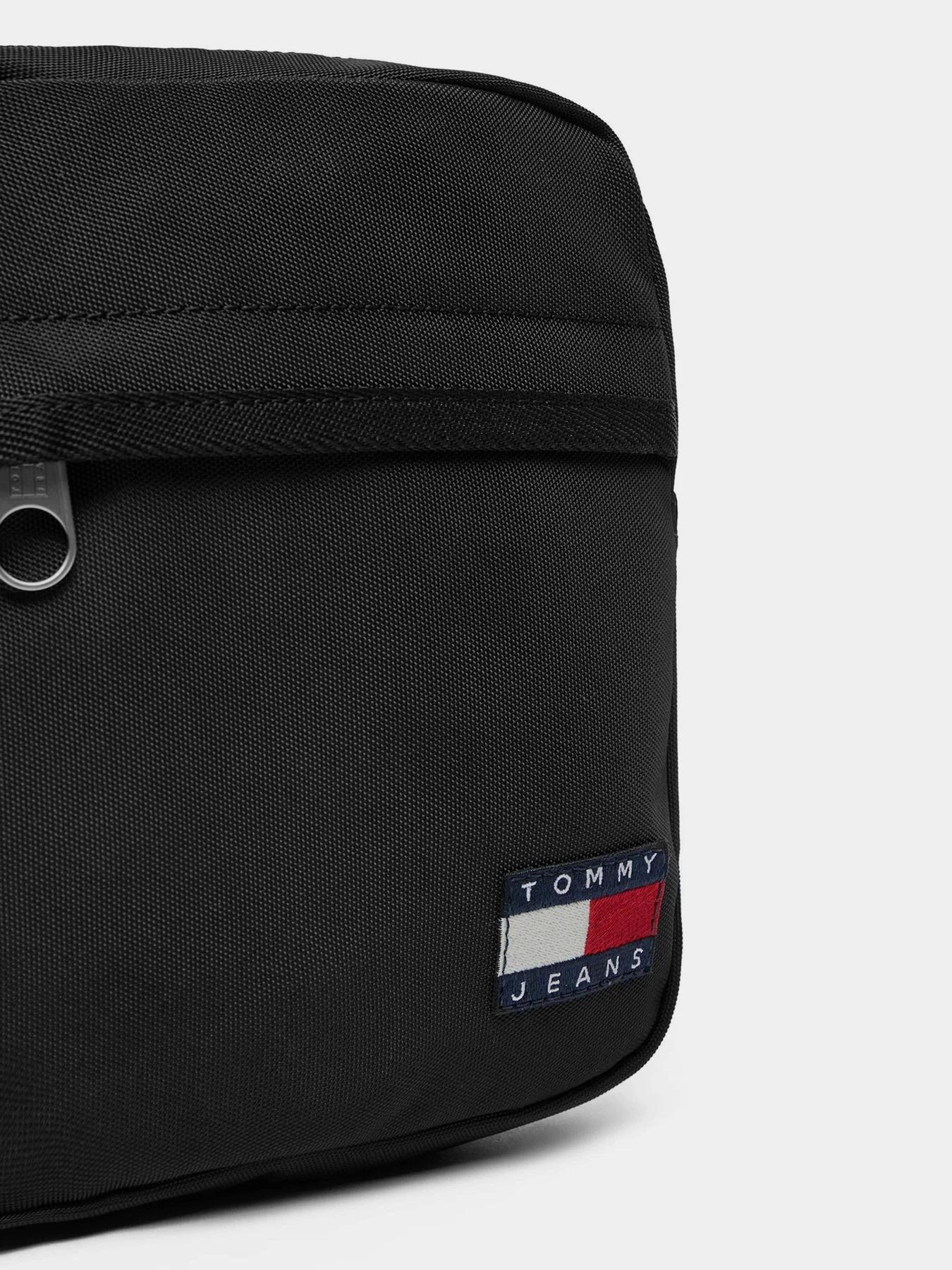 Сумки Tommy Hilfiger модель AM0AM12903-BDS Сумки Tommy Hilfiger модель AM0AM12903-BDS Фото
