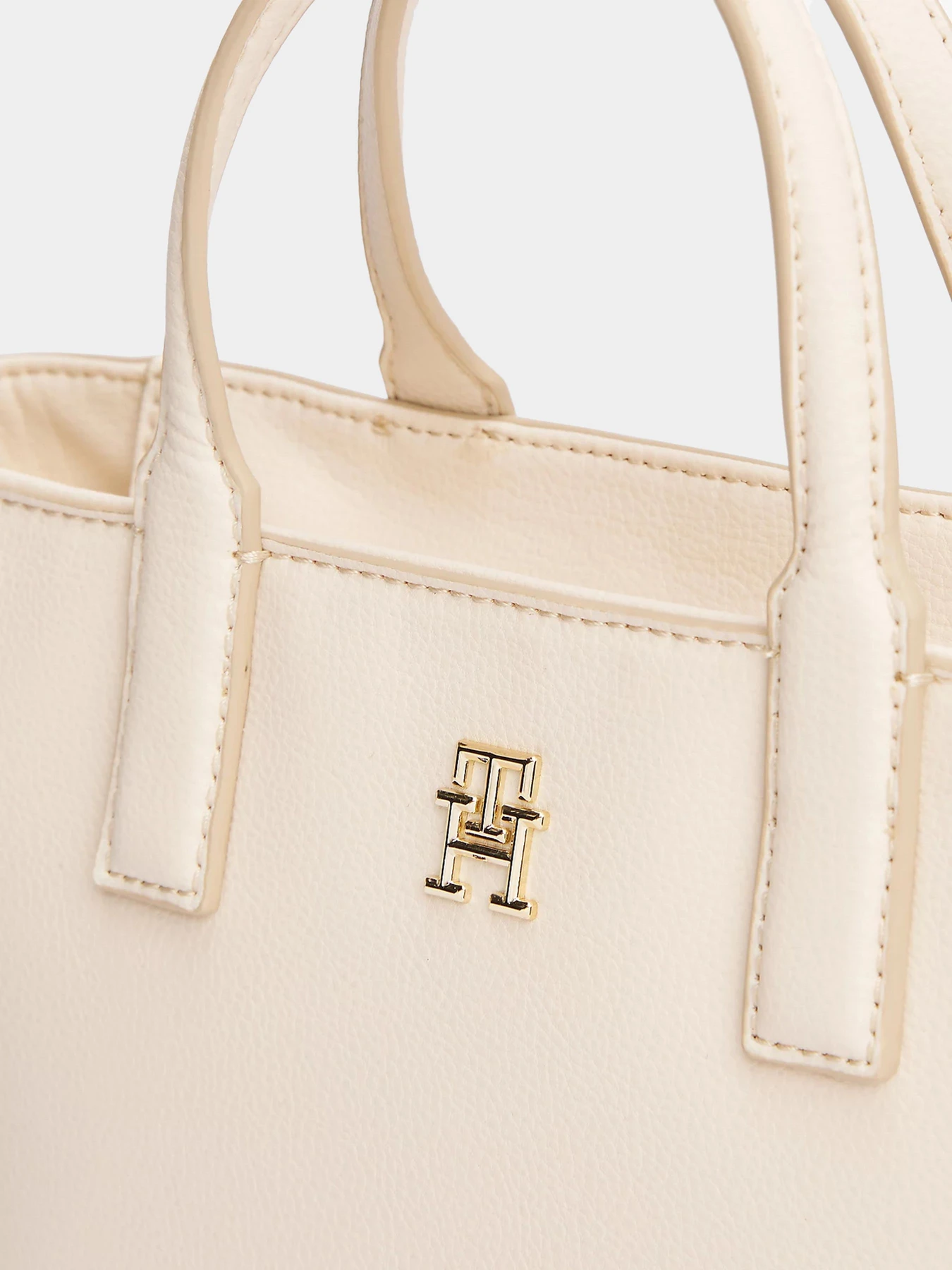 Сумки Tommy Hilfiger модель AW0AW16907-AA8 Сумки Tommy Hilfiger модель AW0AW16907-AA8 Фото
