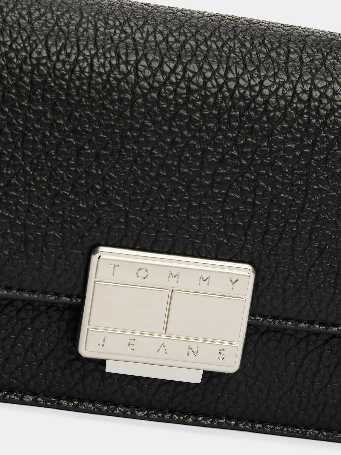 Сумки Tommy Hilfiger модель AW0AW16982-BDS Сумки Tommy Hilfiger модель AW0AW16982-BDS Фото