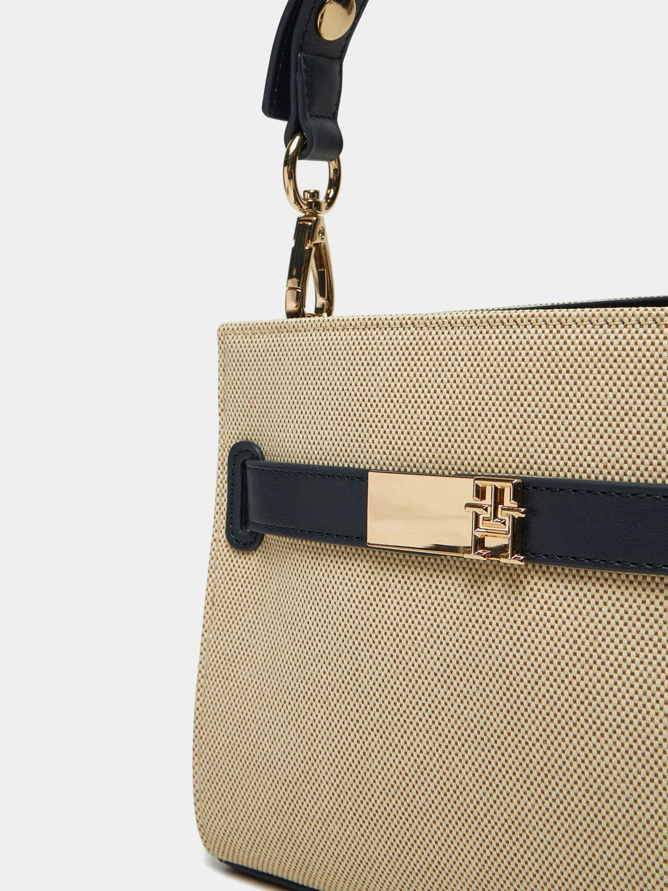 Сумки Tommy Hilfiger модель AW0AW17381-DW6 Сумки Tommy Hilfiger модель AW0AW17381-DW6 Фото