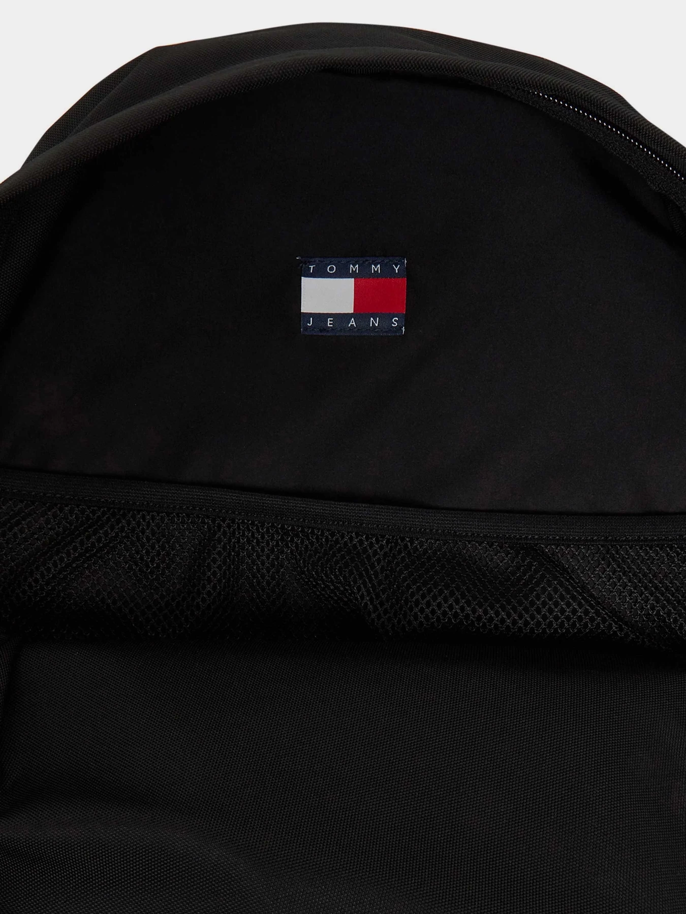 Рюкзаки Tommy Hilfiger модель AM0AM13356-BDS Рюкзаки Tommy Hilfiger модель AM0AM13356-BDS Фото
