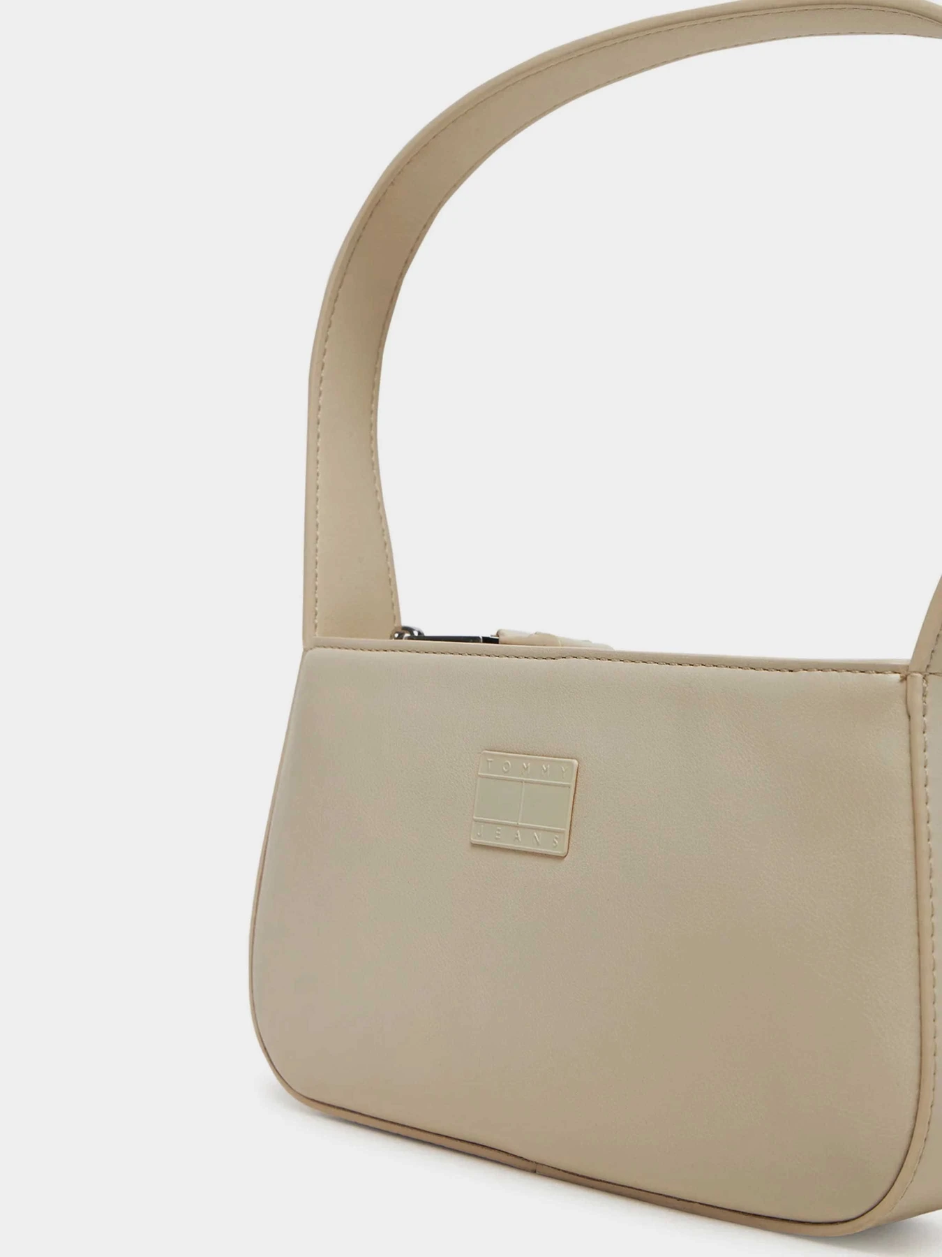 Сумки Tommy Hilfiger модель AW0AW16966-ACG Сумки Tommy Hilfiger модель AW0AW16966-ACG Фото