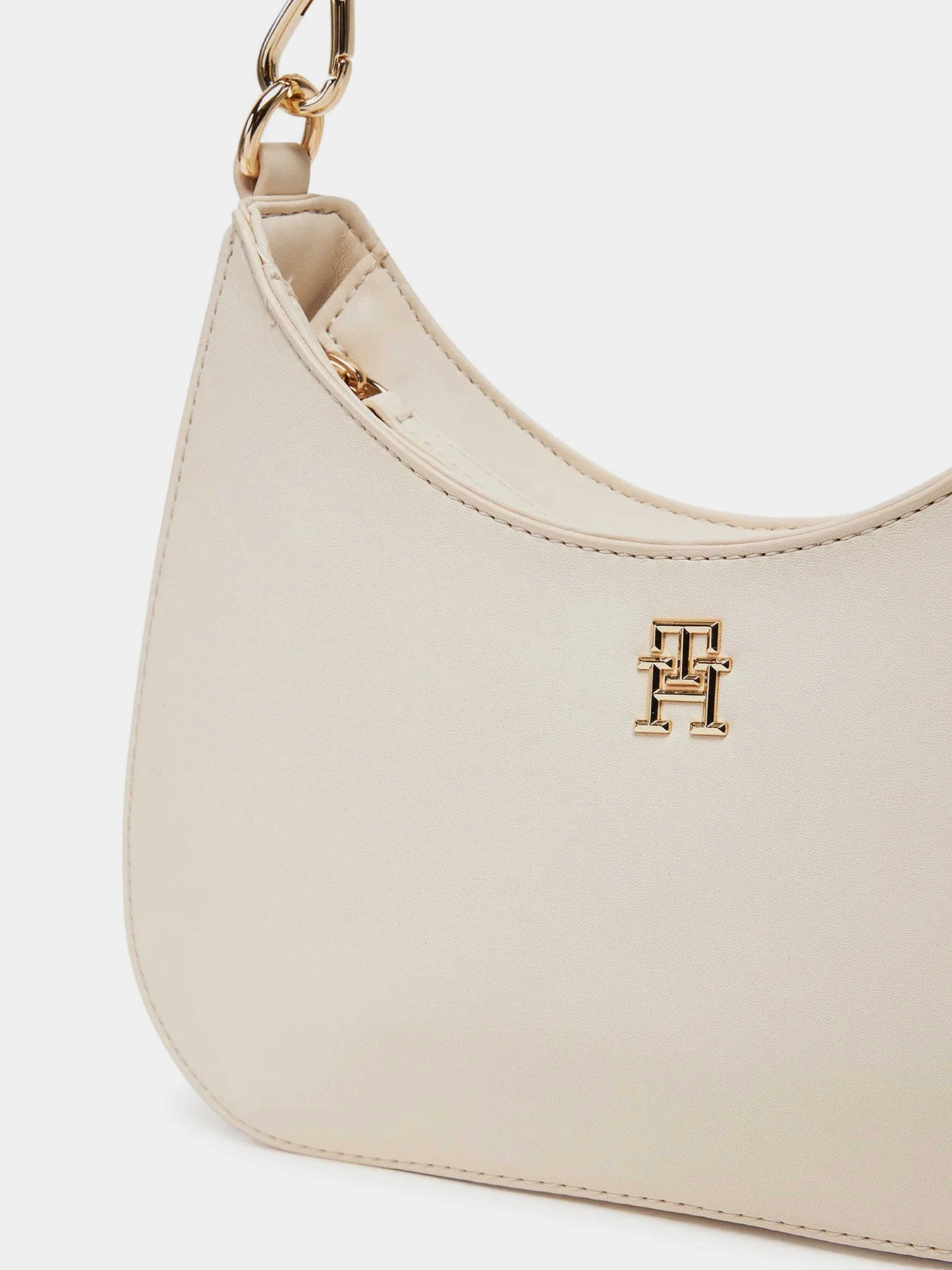 Сумки Tommy Hilfiger модель AW0AW17226-AA8 Сумки Tommy Hilfiger модель AW0AW17226-AA8 Фото