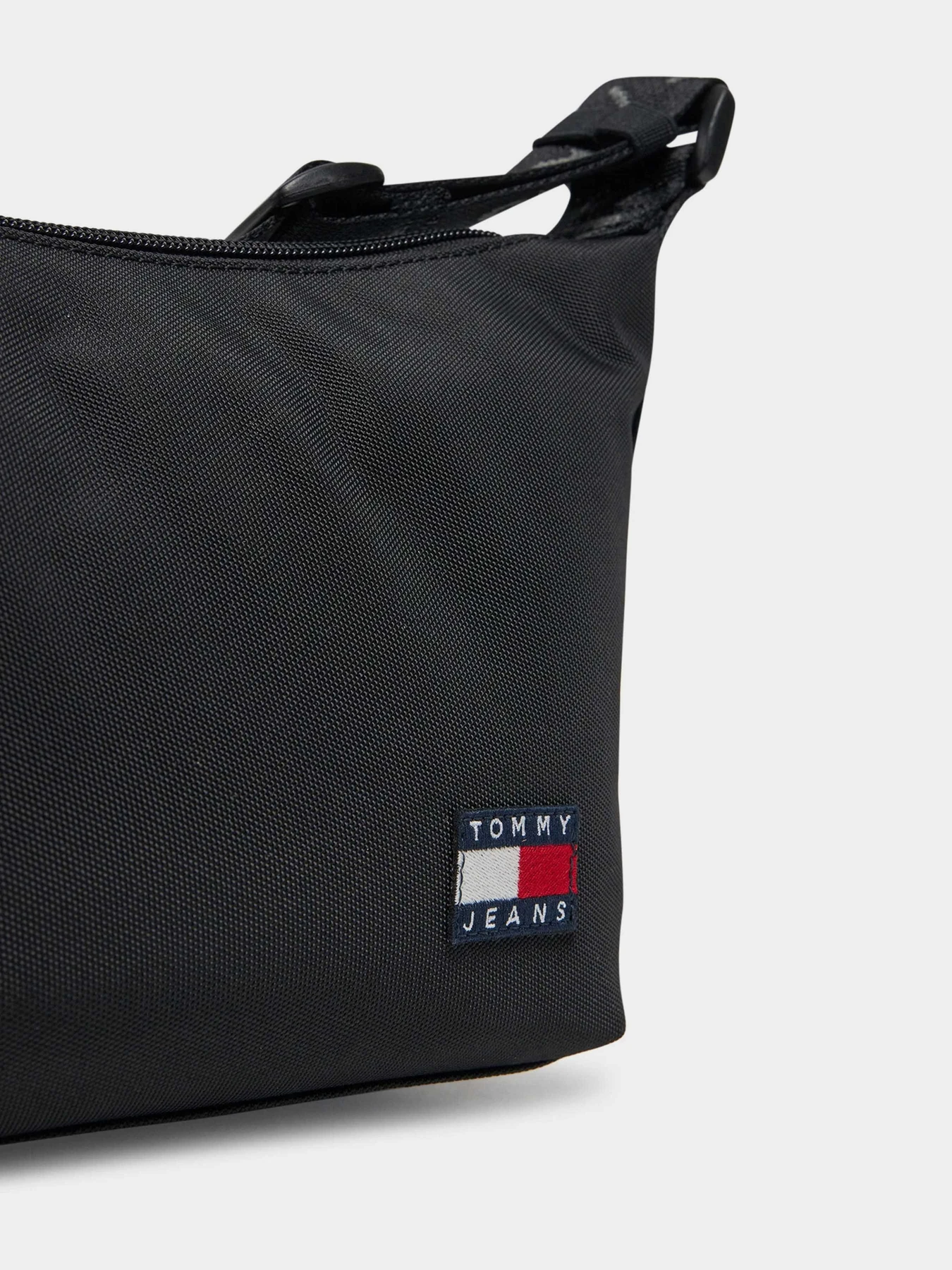 Сумки Tommy Hilfiger модель AW0AW17287-BDS Сумки Tommy Hilfiger модель AW0AW17287-BDS Фото