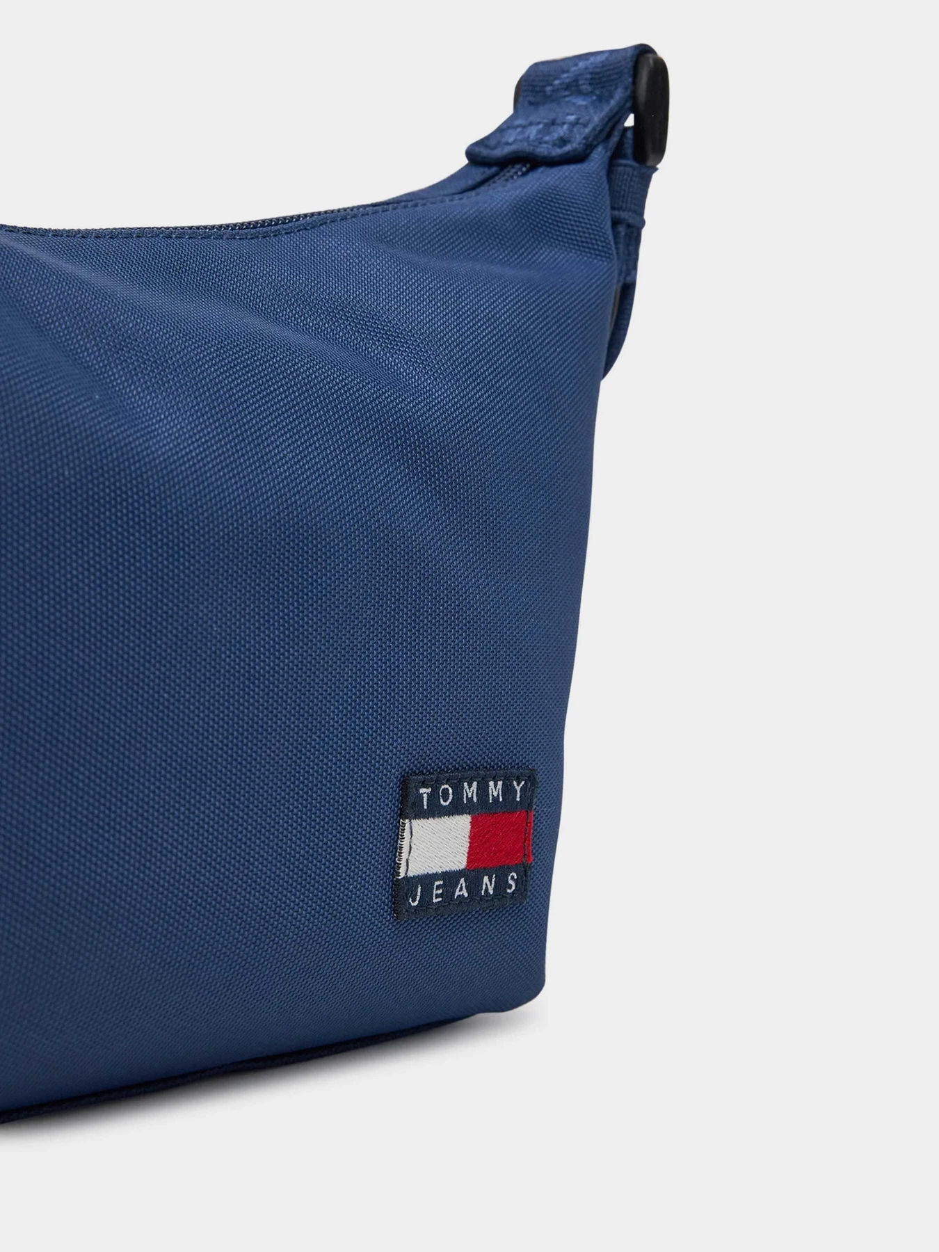 Сумки Tommy Hilfiger модель AW0AW17287-C67 Сумки Tommy Hilfiger модель AW0AW17287-C67 Фото