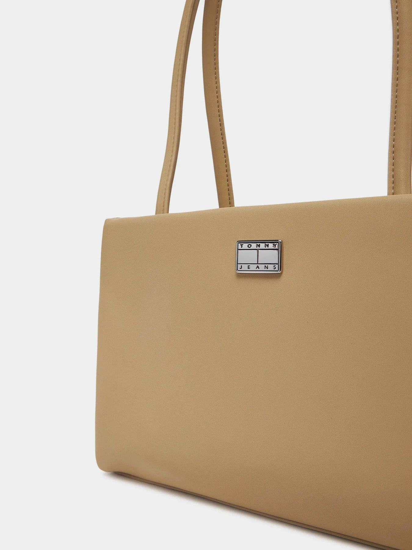 Сумки Tommy Hilfiger модель AW0AW17297-ACT Сумки Tommy Hilfiger модель AW0AW17297-ACT Фото
