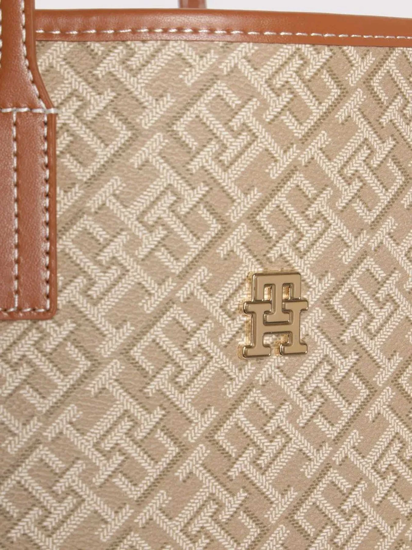 Сумки Tommy Hilfiger модель AW0AW17416-RBT Фото