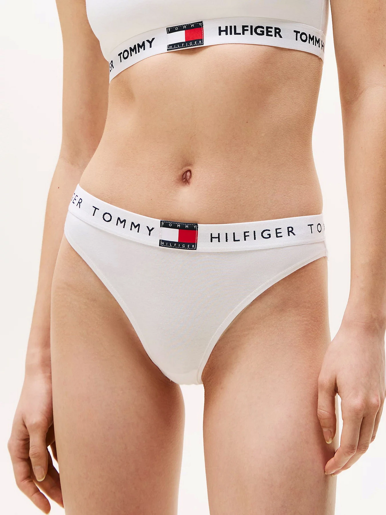 Нижнее белье Tommy Hilfiger модель UW0UW06038-YBR Нижнее белье Tommy Hilfiger модель UW0UW06038-YBR Фото