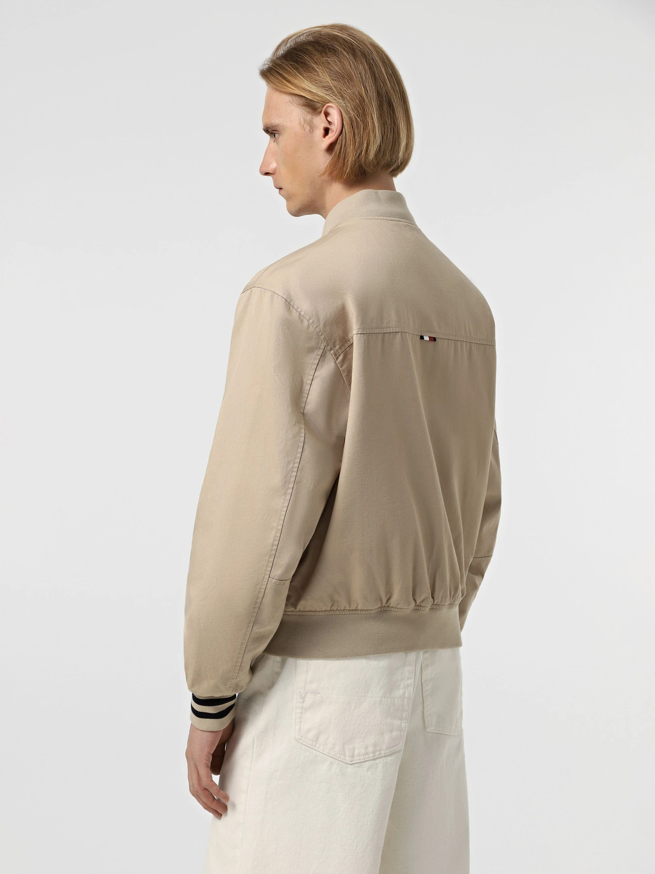 Куртки и дубленки Tommy Hilfiger модель MW0MW38707-RBT Фото
