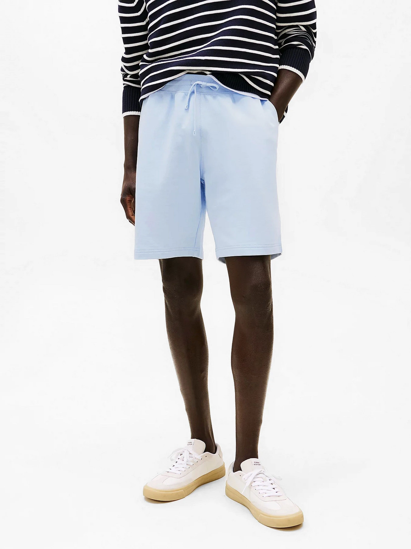 Шорты Tommy Hilfiger модель MW0MW37240-C1O Шорты Tommy Hilfiger модель MW0MW37240-C1O Фото